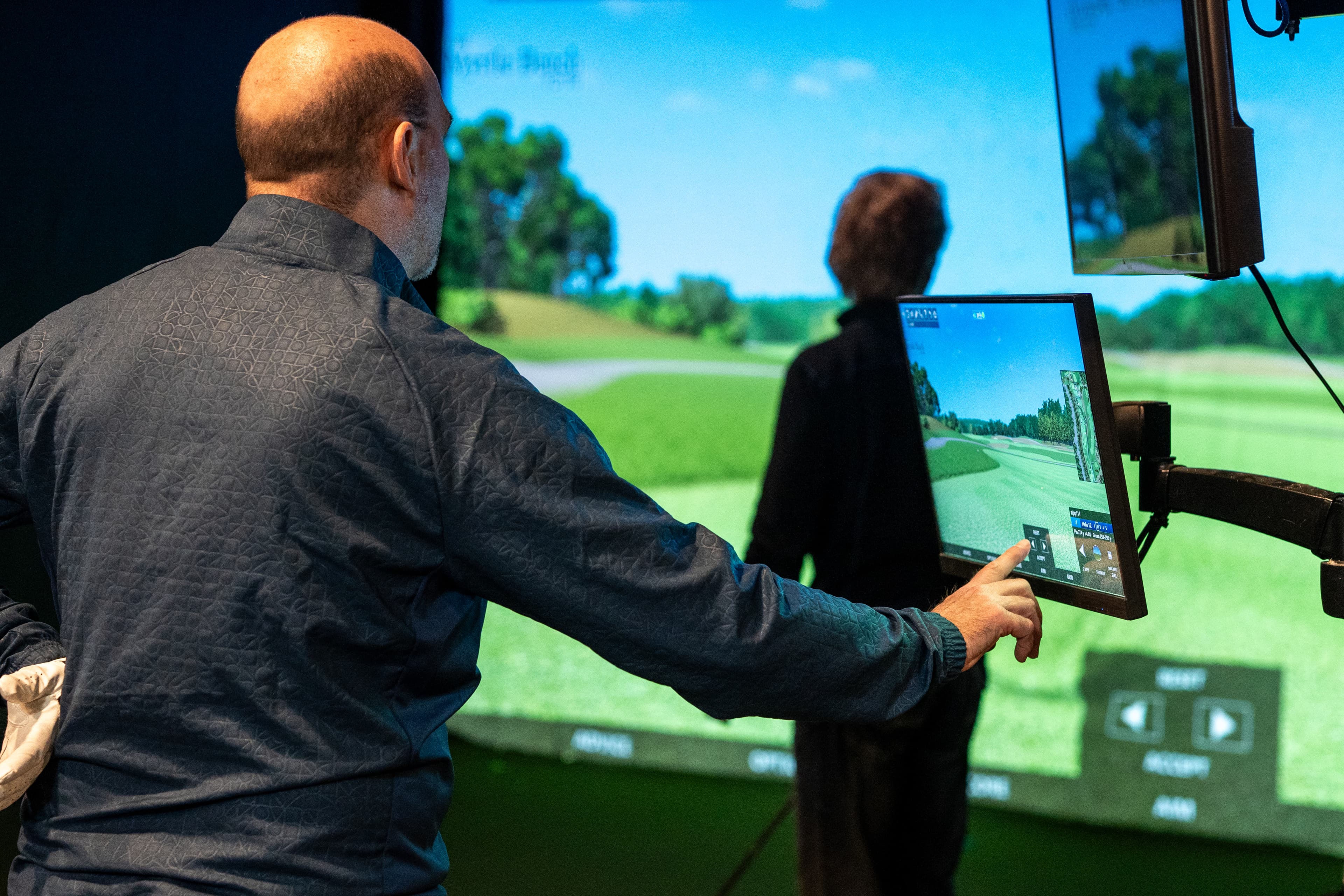 24/7 Golf Dewitt - Image 1