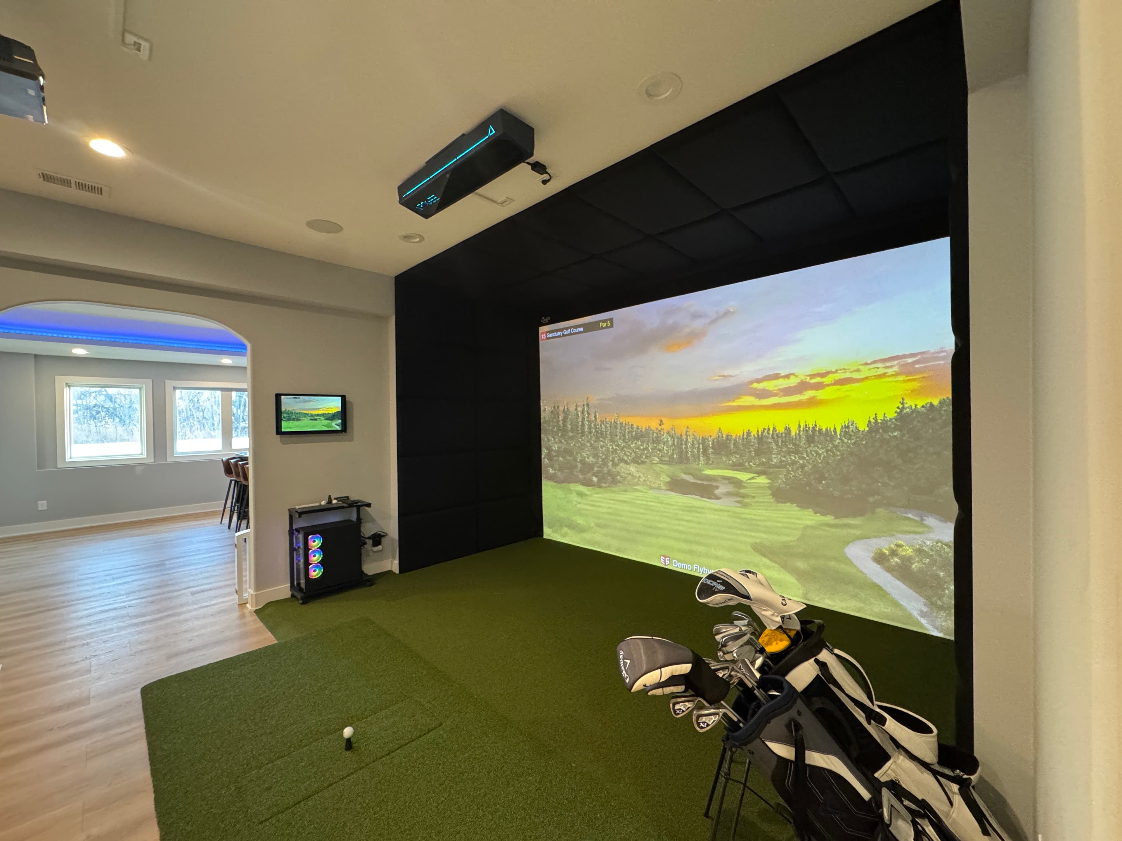 MI Indoor Golf - Image 2