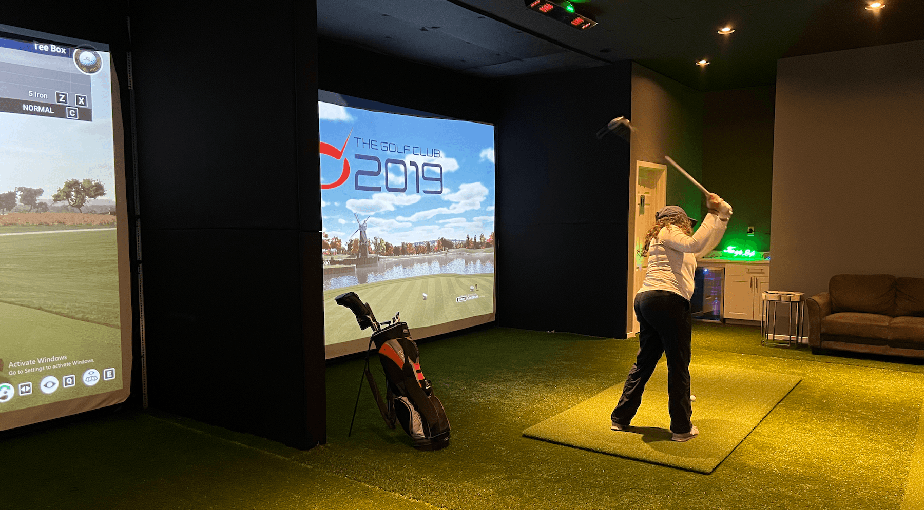 Tee up 24 Golf Club - Image 1