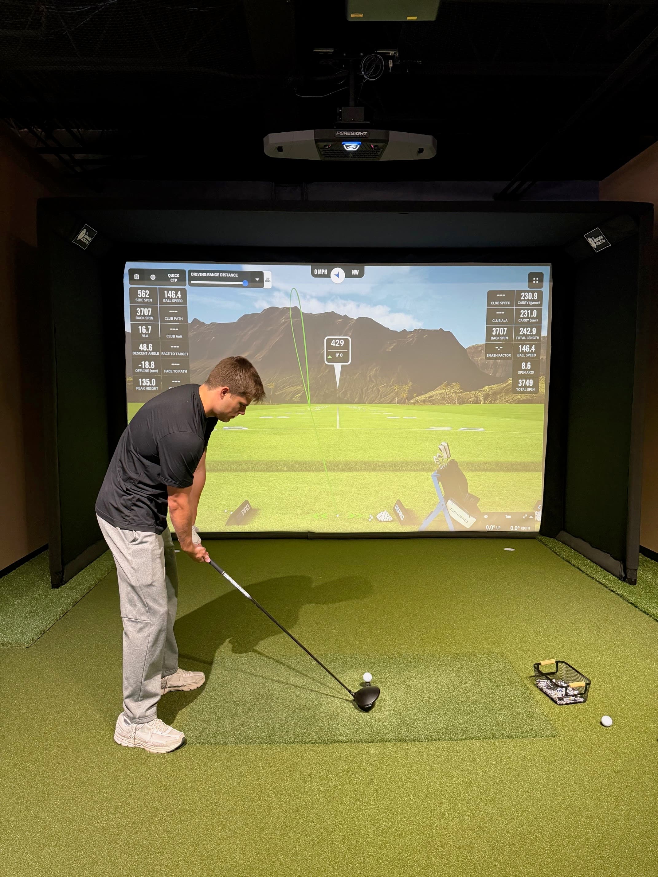 PM Golf Lounge - Image 10