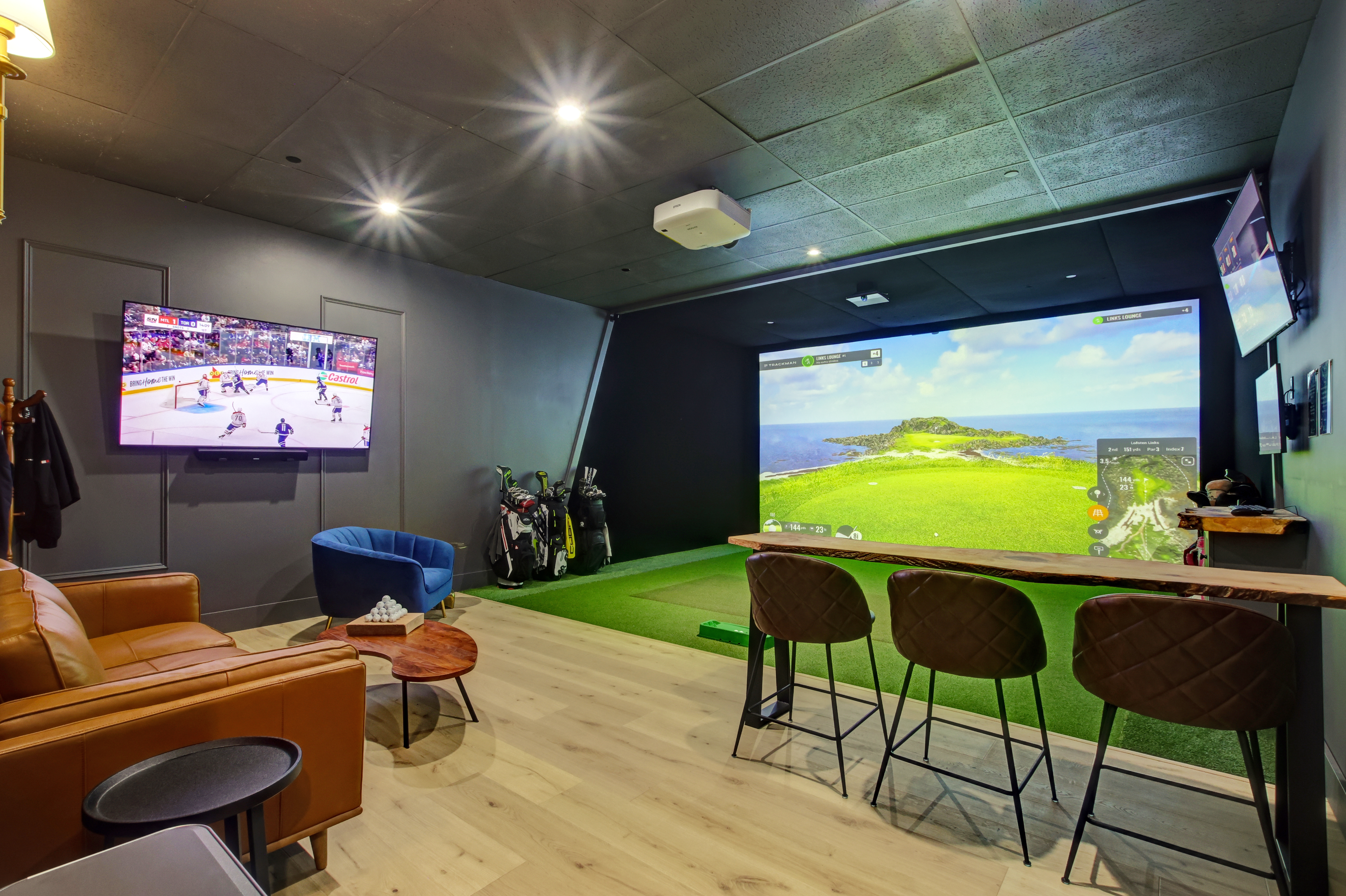 Links Lounge Premium Golf Suites - Image 4
