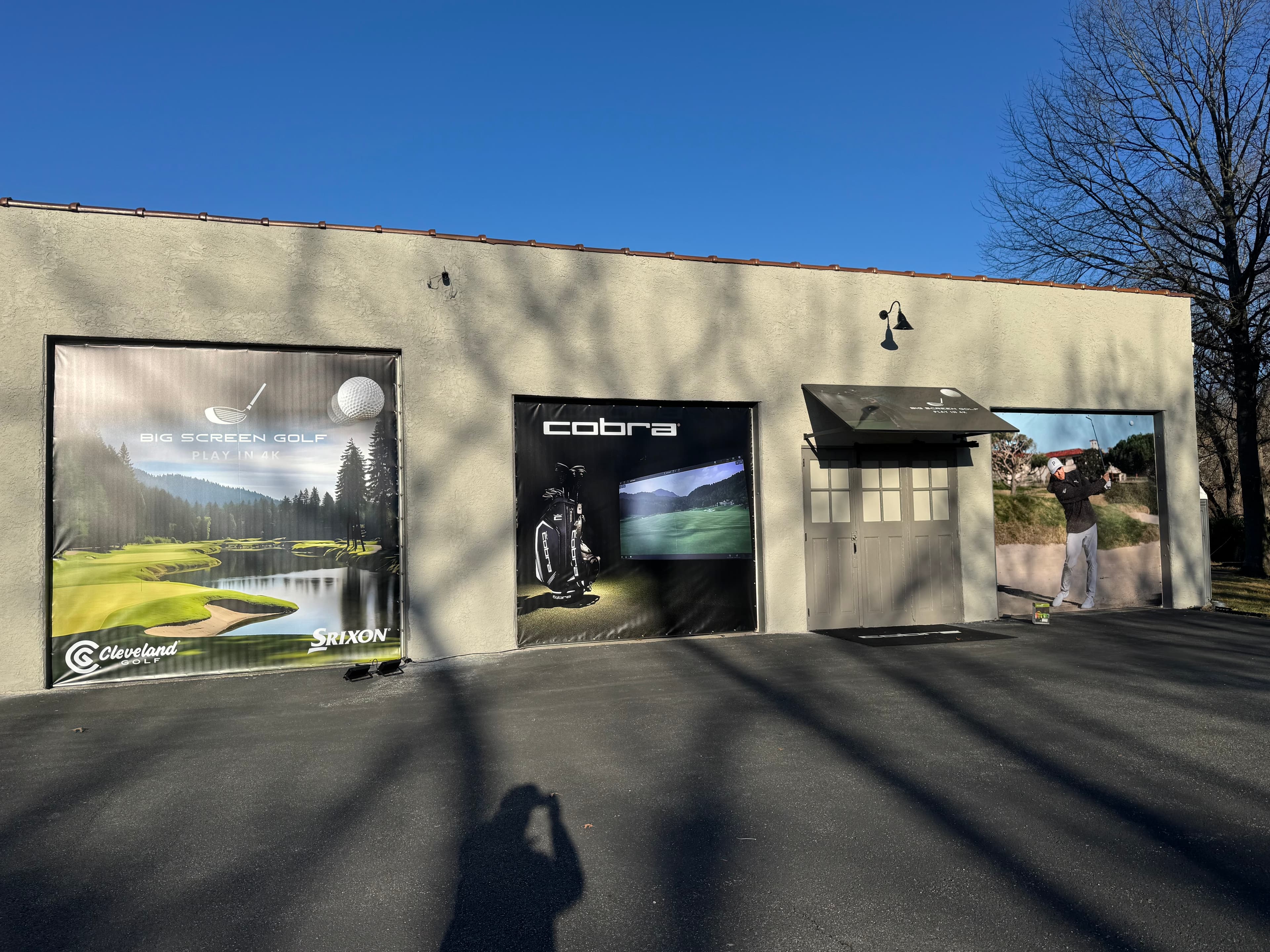 Big Screen Golf - Image 1