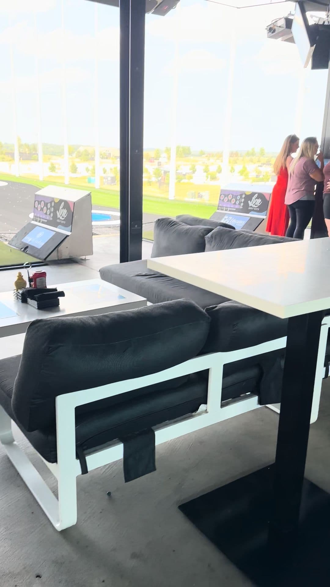 Luxe Golf Bays - Image 8