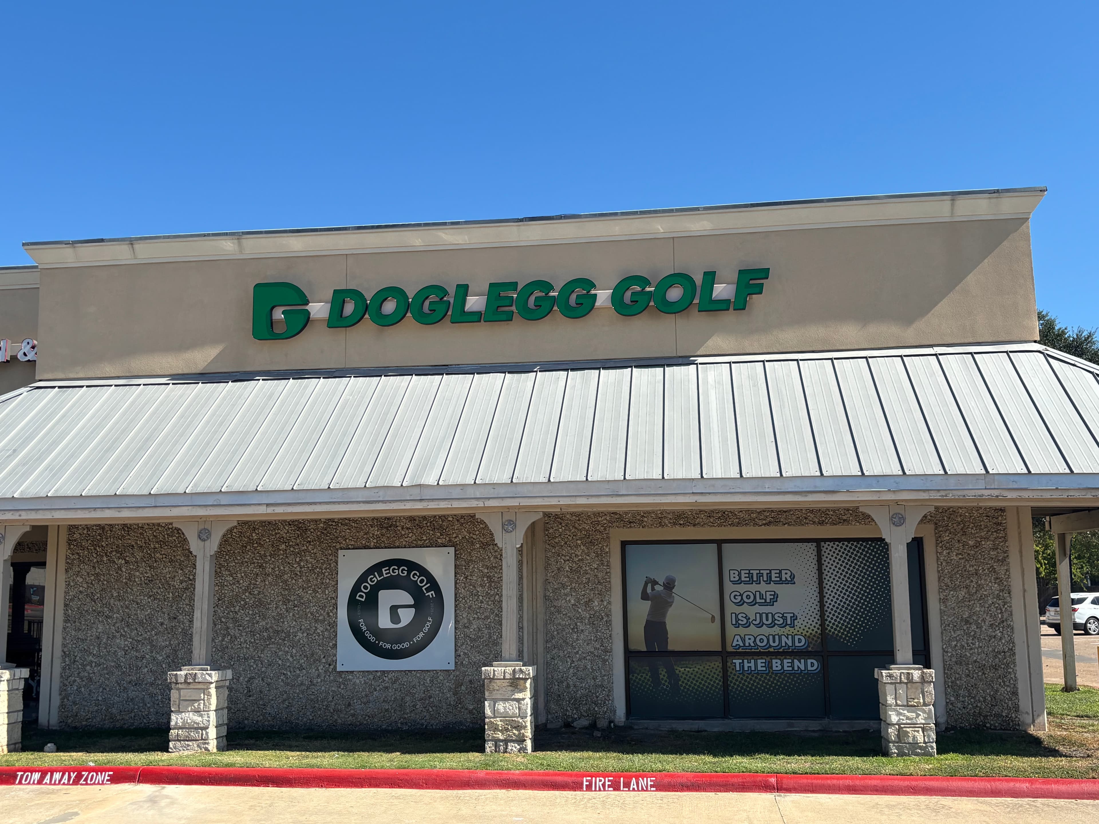 Doglegg Golf - Image 2