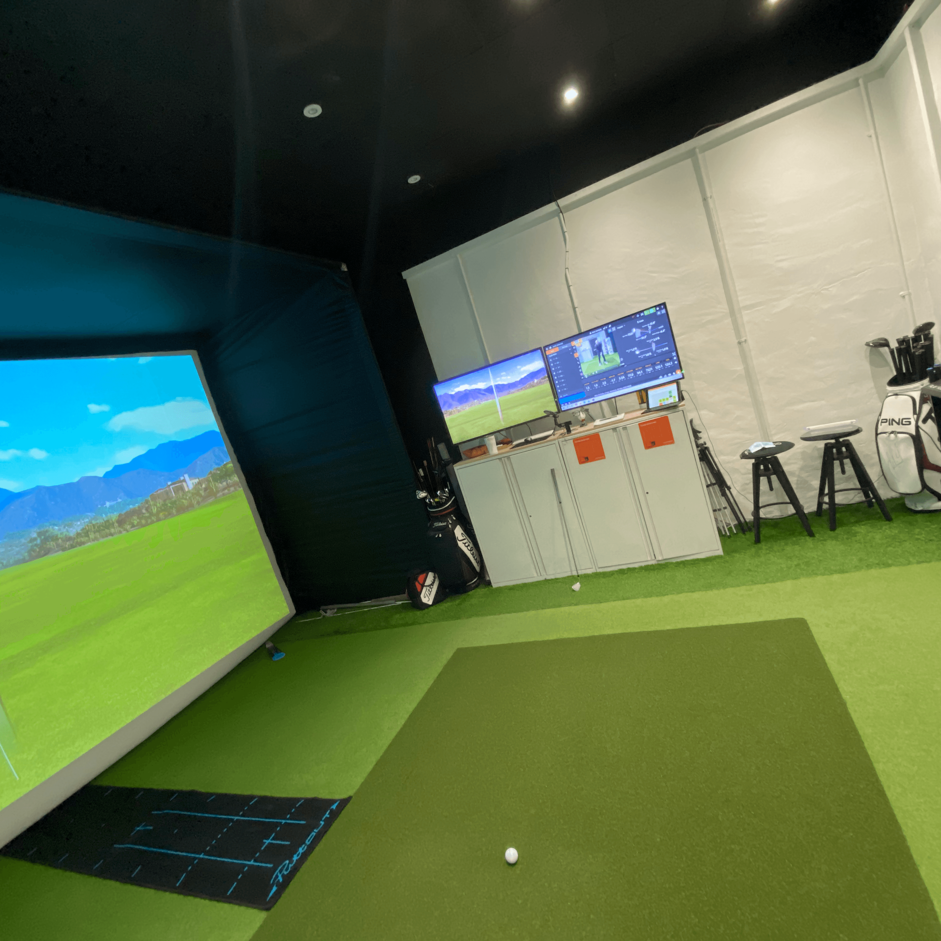 Langley Park Golf Studio - Image 8