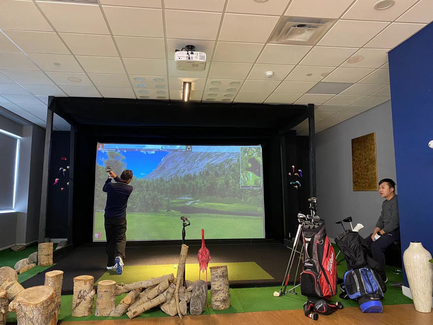 Willowgrove Golf Lounge - Image 1