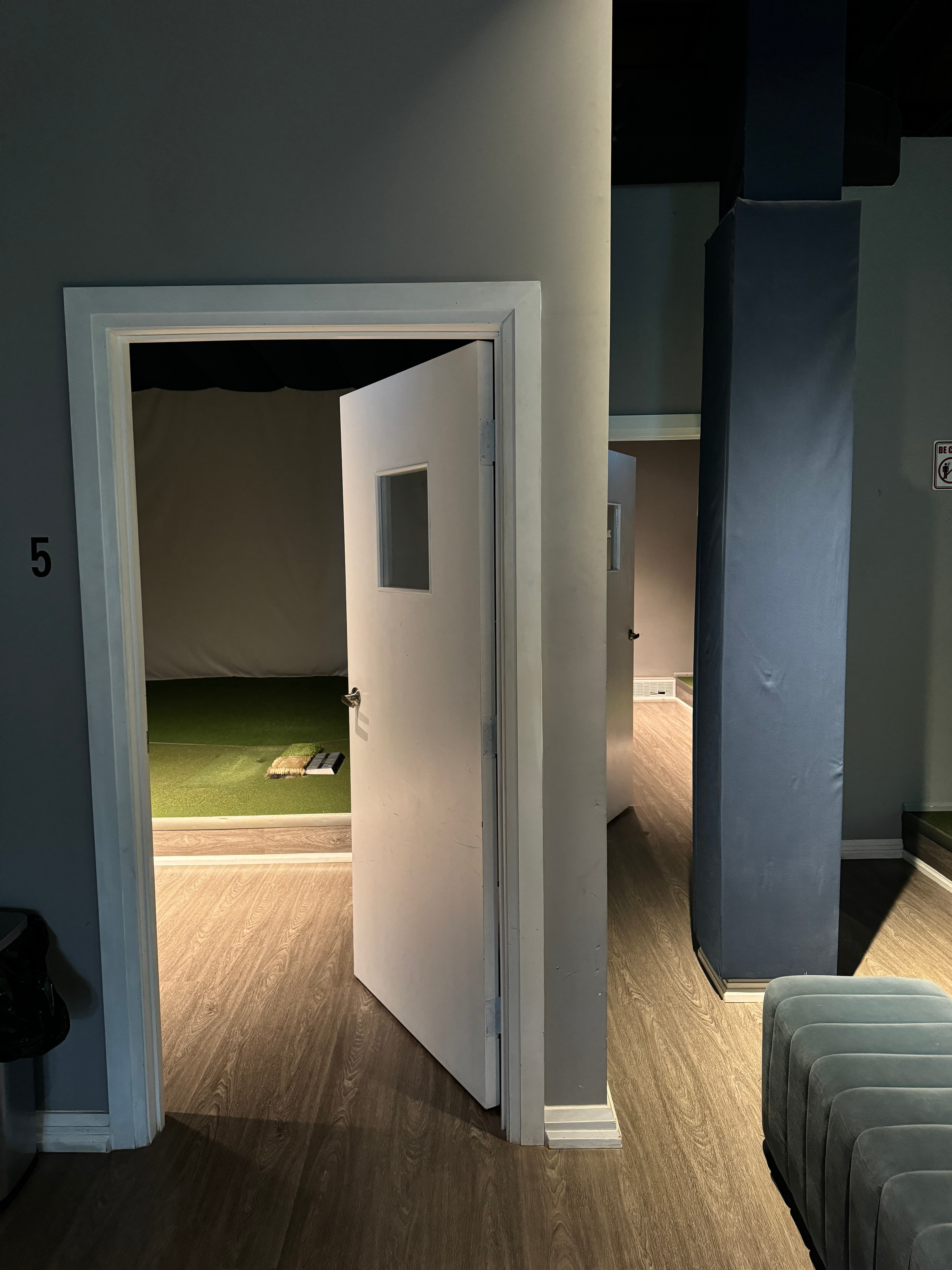 Clubhouse Indoor Golf - Image 5