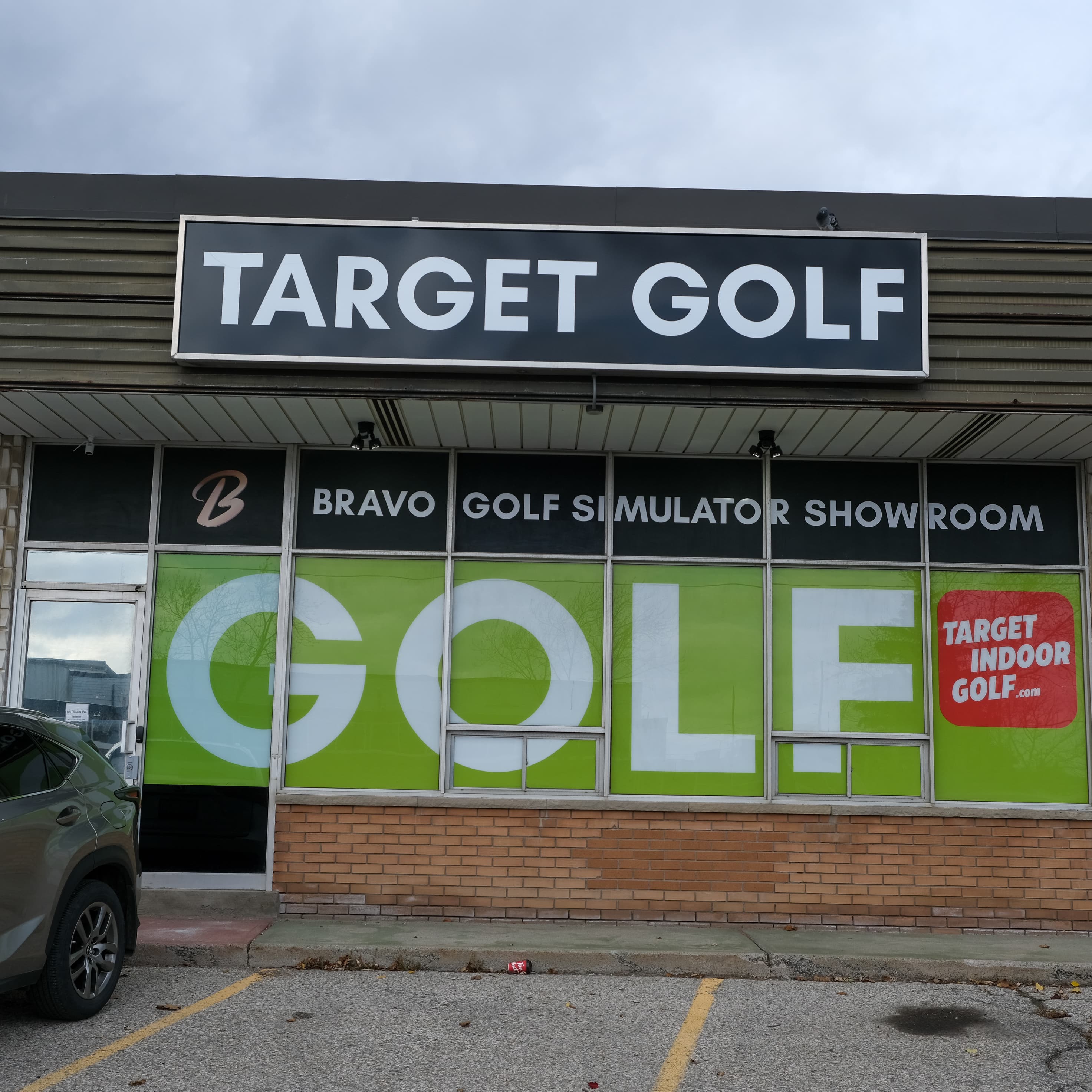 TARGET Indoor Golf - Image 1