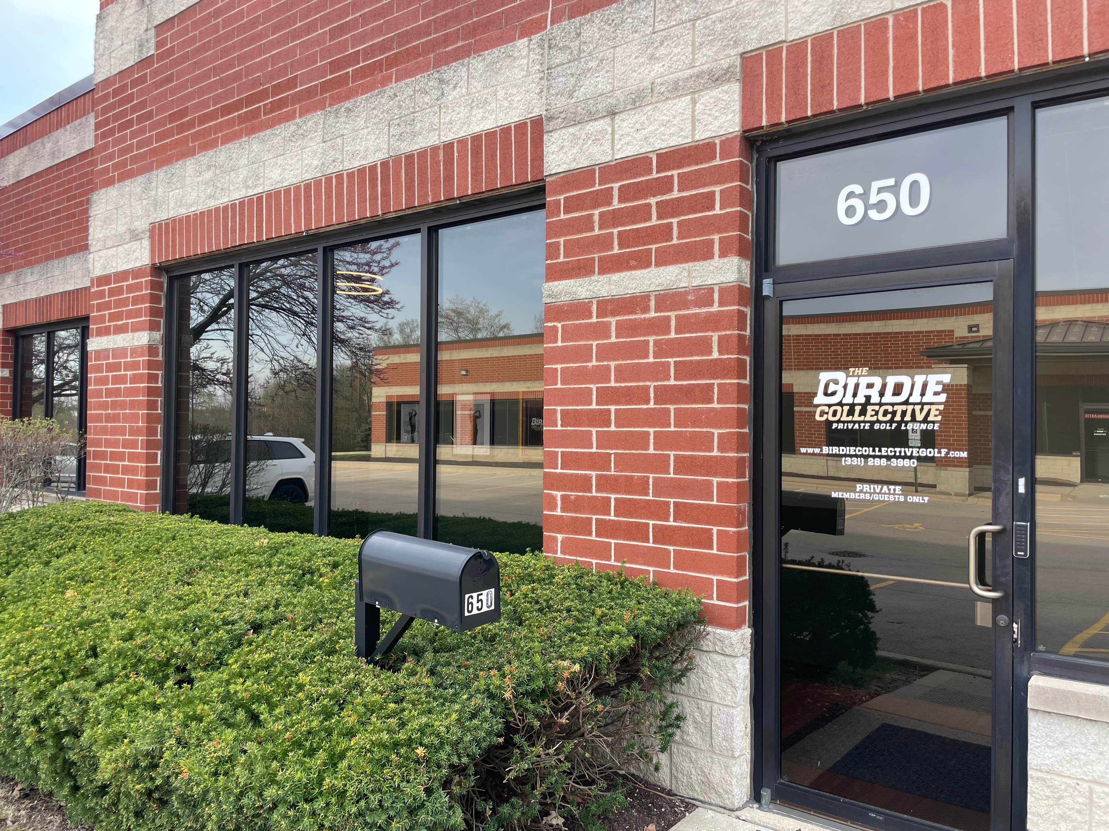 The Birdie Collective - 24/7 Golf Lounge - Image 7