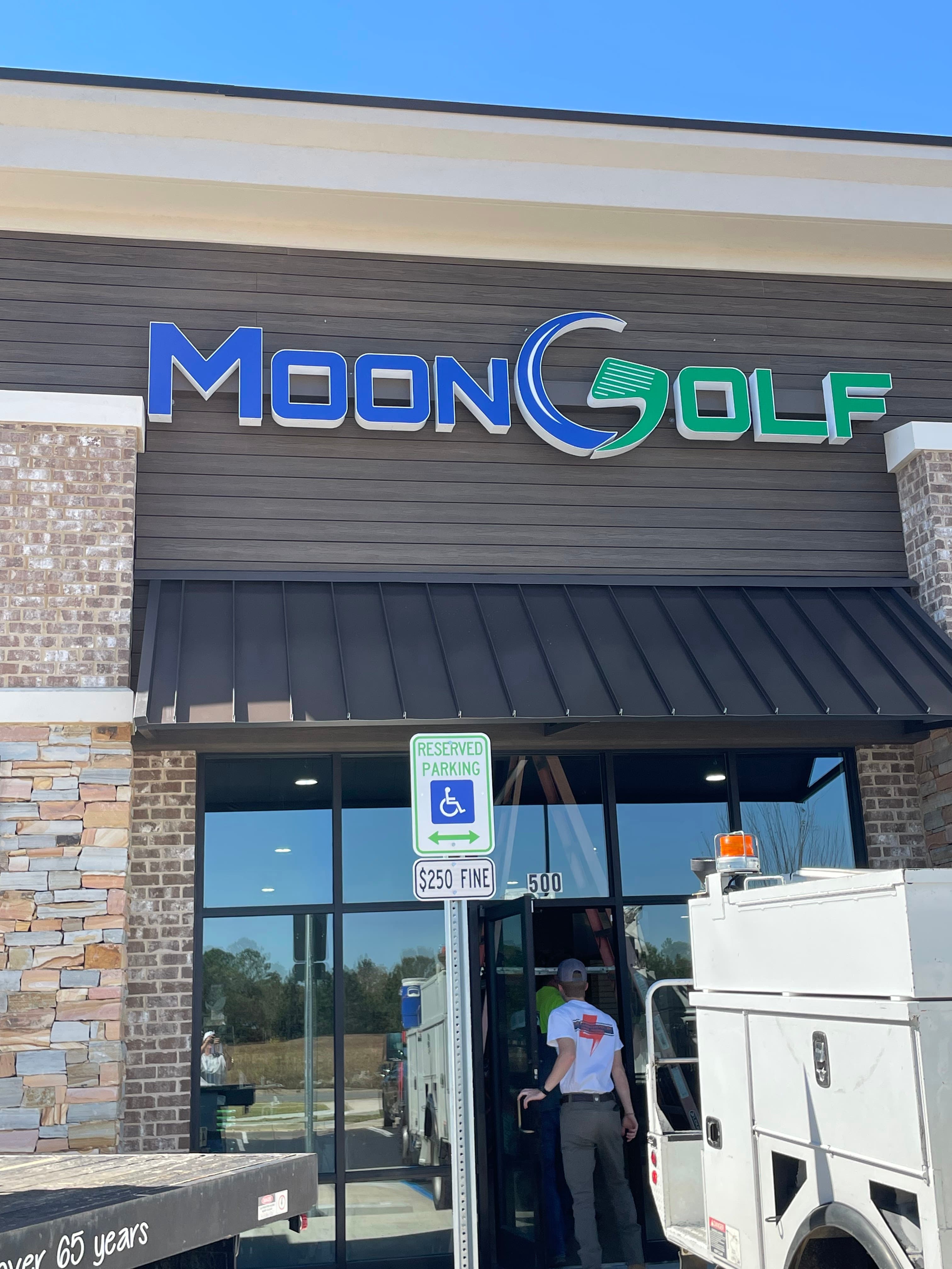 Moon Golf - Auburn - Image 6