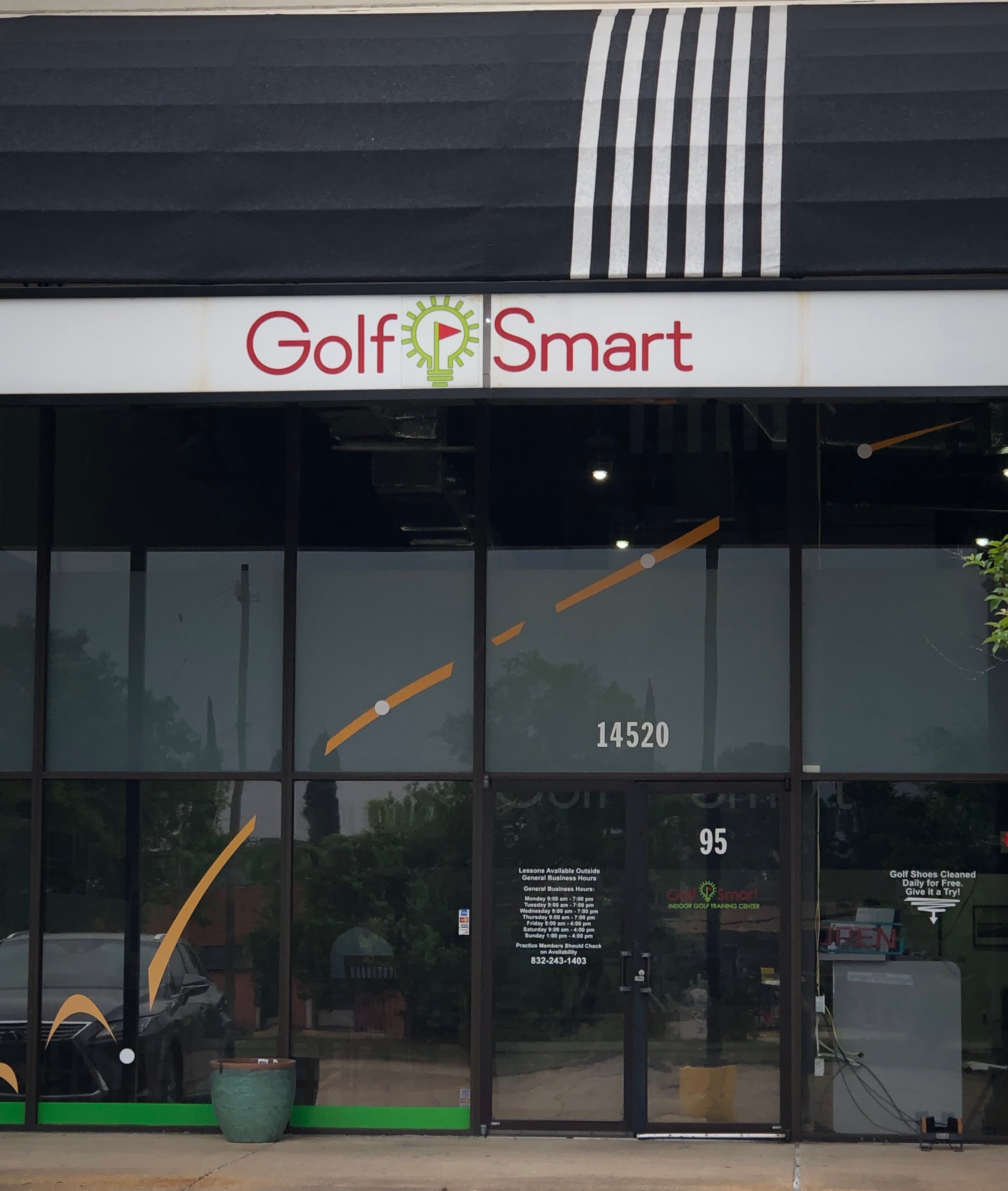 GolfSmart - Indoor Golf Training and Practice Facility - Image 5