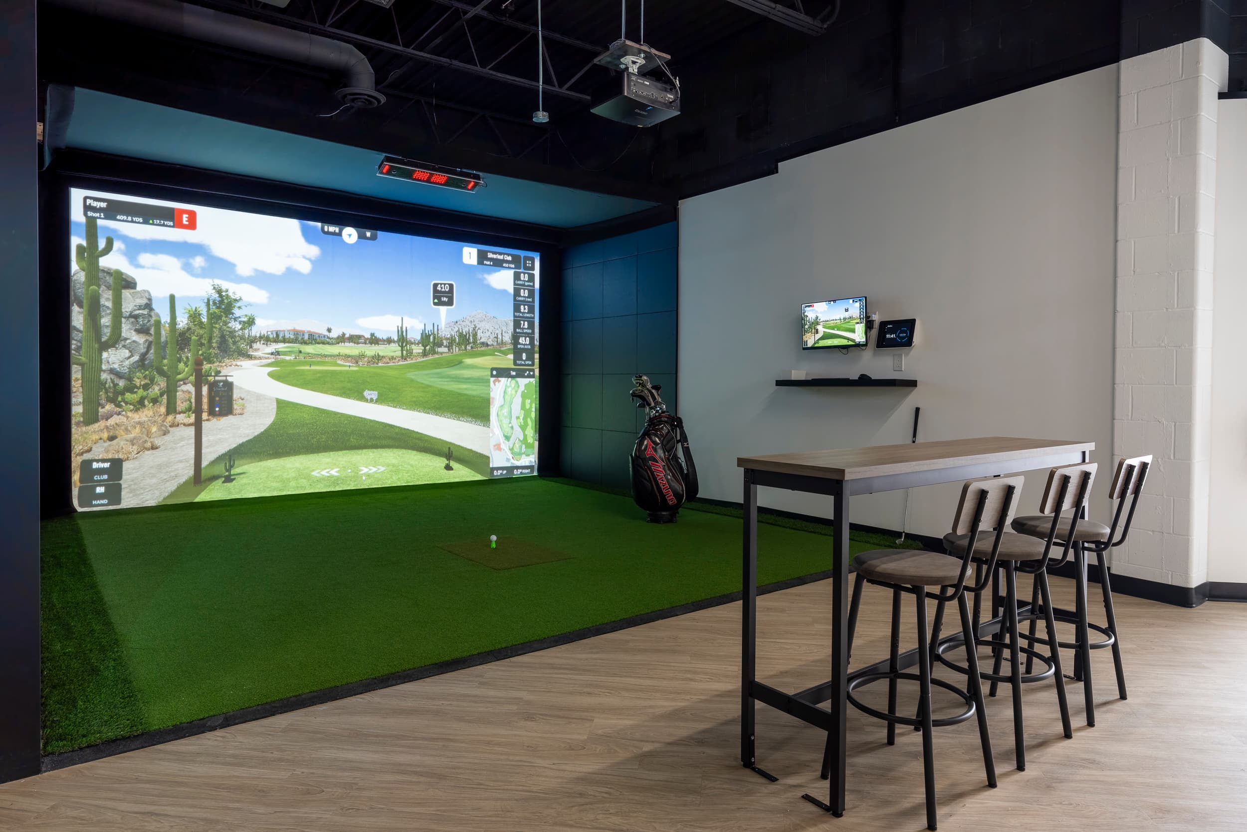 Simulinks Indoor Golf - Image 2