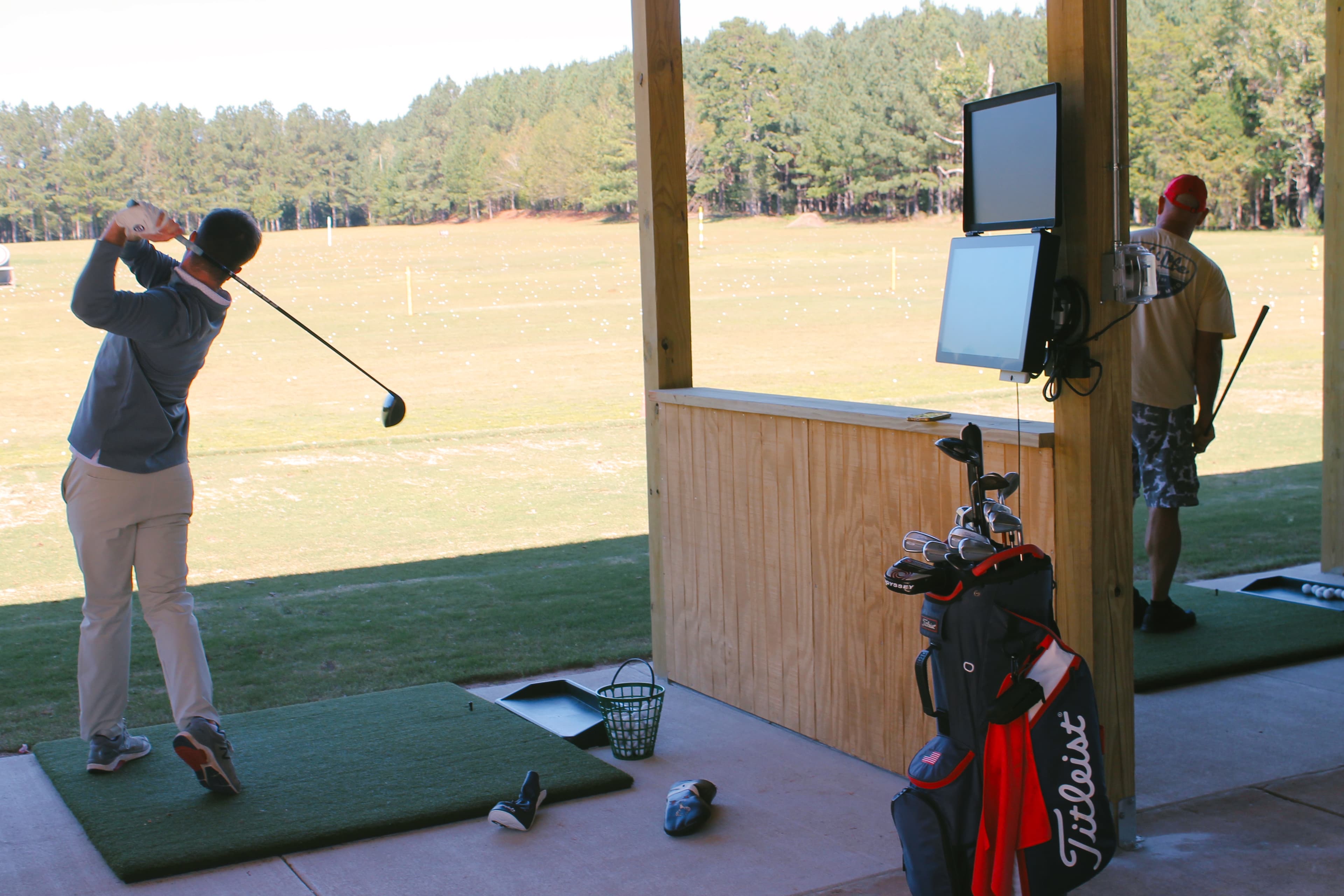 Mountain View Driving Range - Image 7