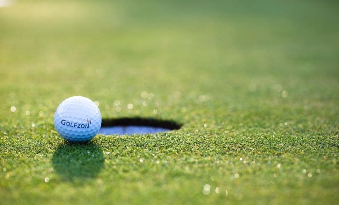 Golfzon South Indoor Virtual Golf Lounge - Image 7