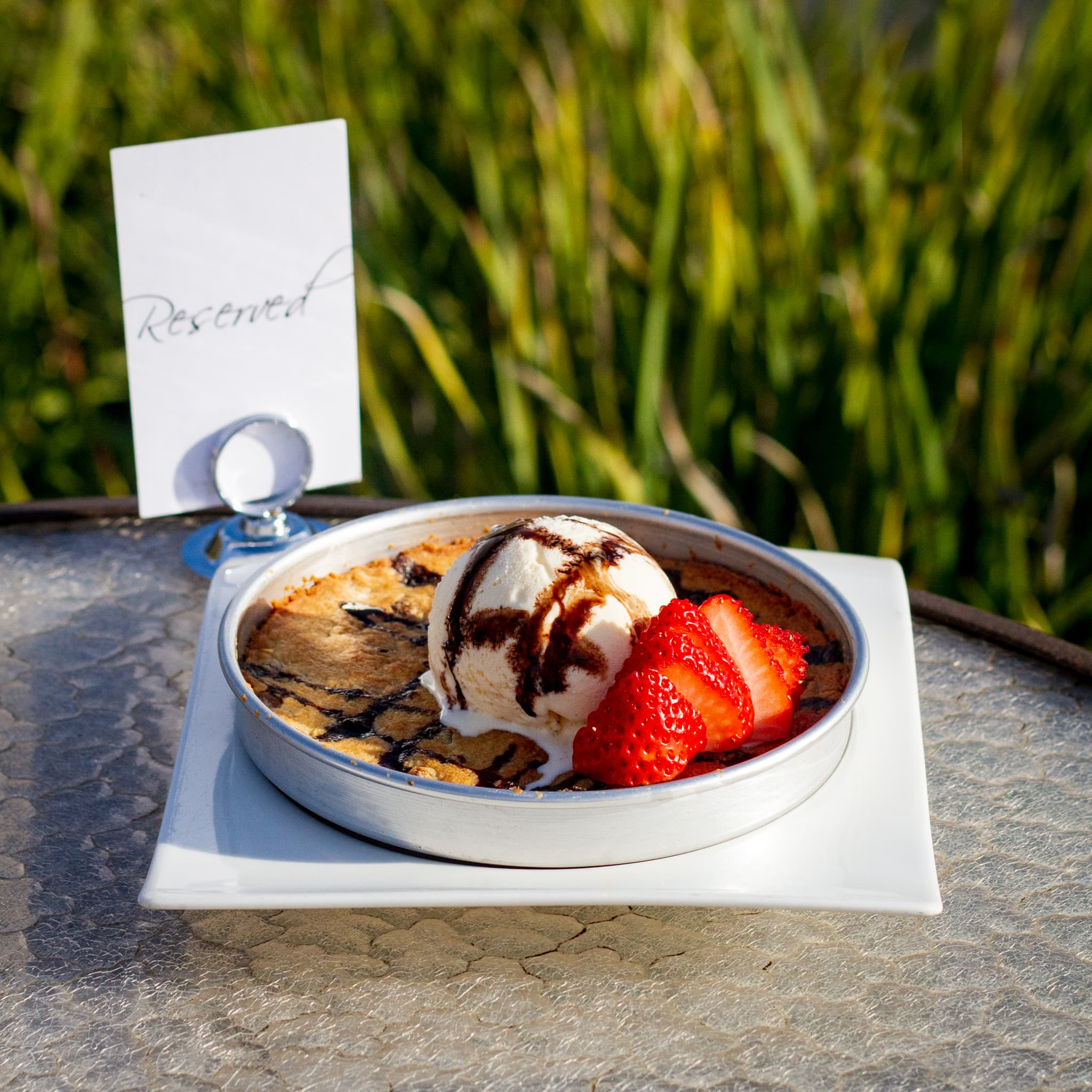 SJH Sports Bar & Grill - Image 7