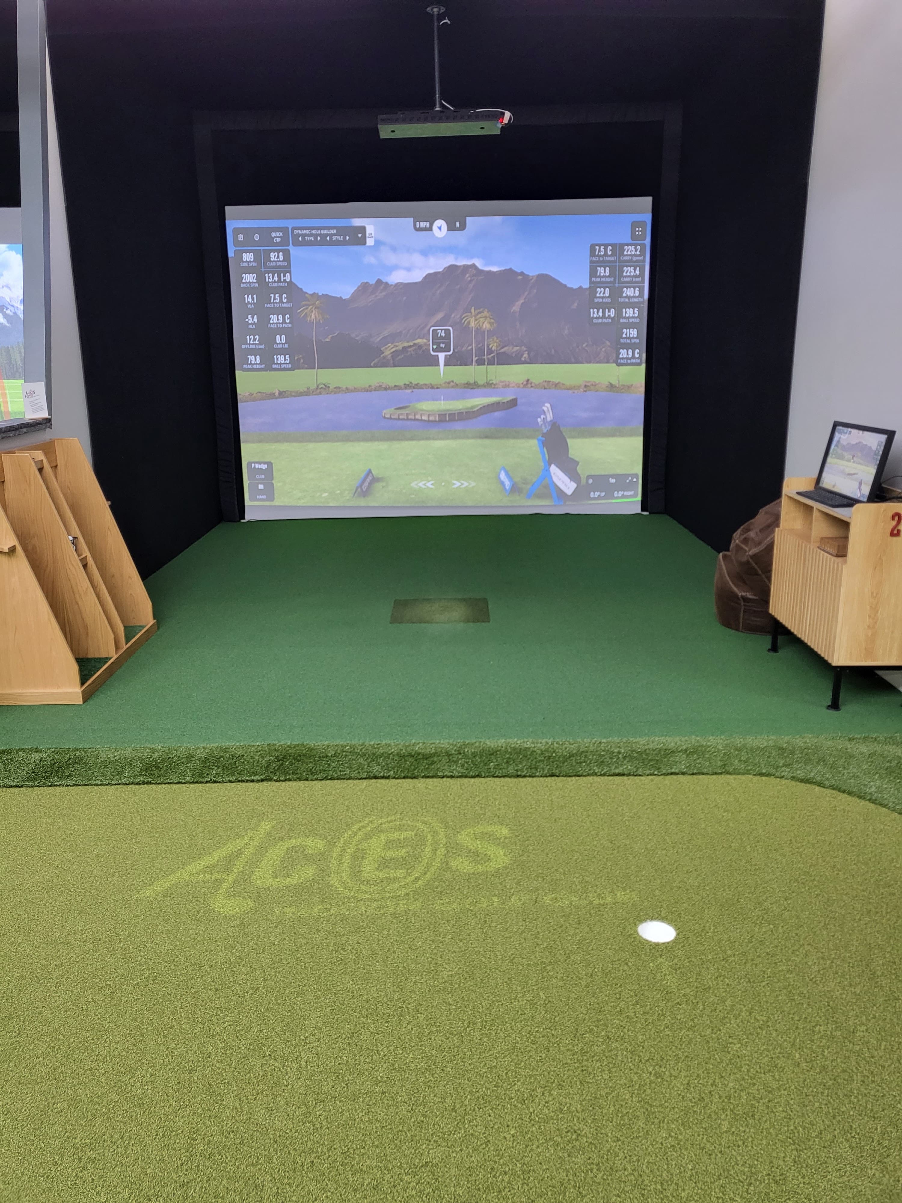 Aces Indoor Golf Club - Image 1