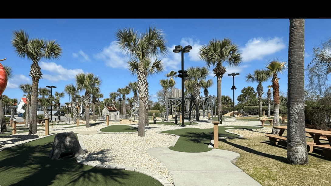 Shrimpy's Grill and Golf - Image 4