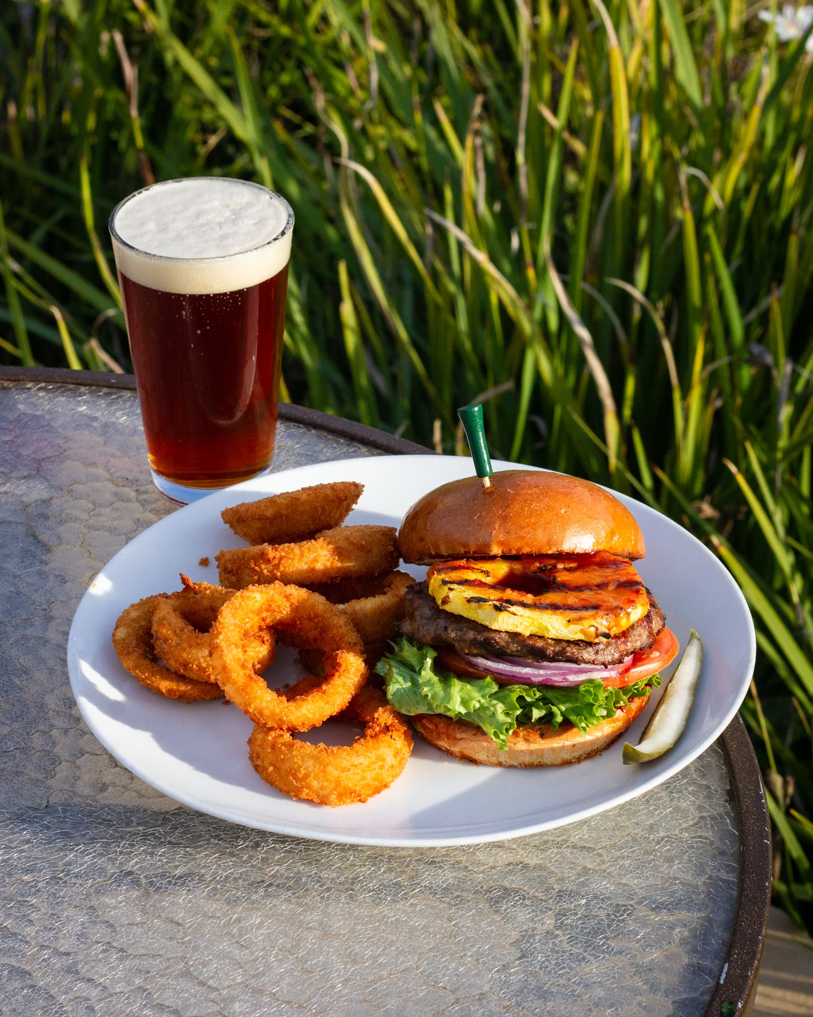 SJH Sports Bar & Grill - Image 2