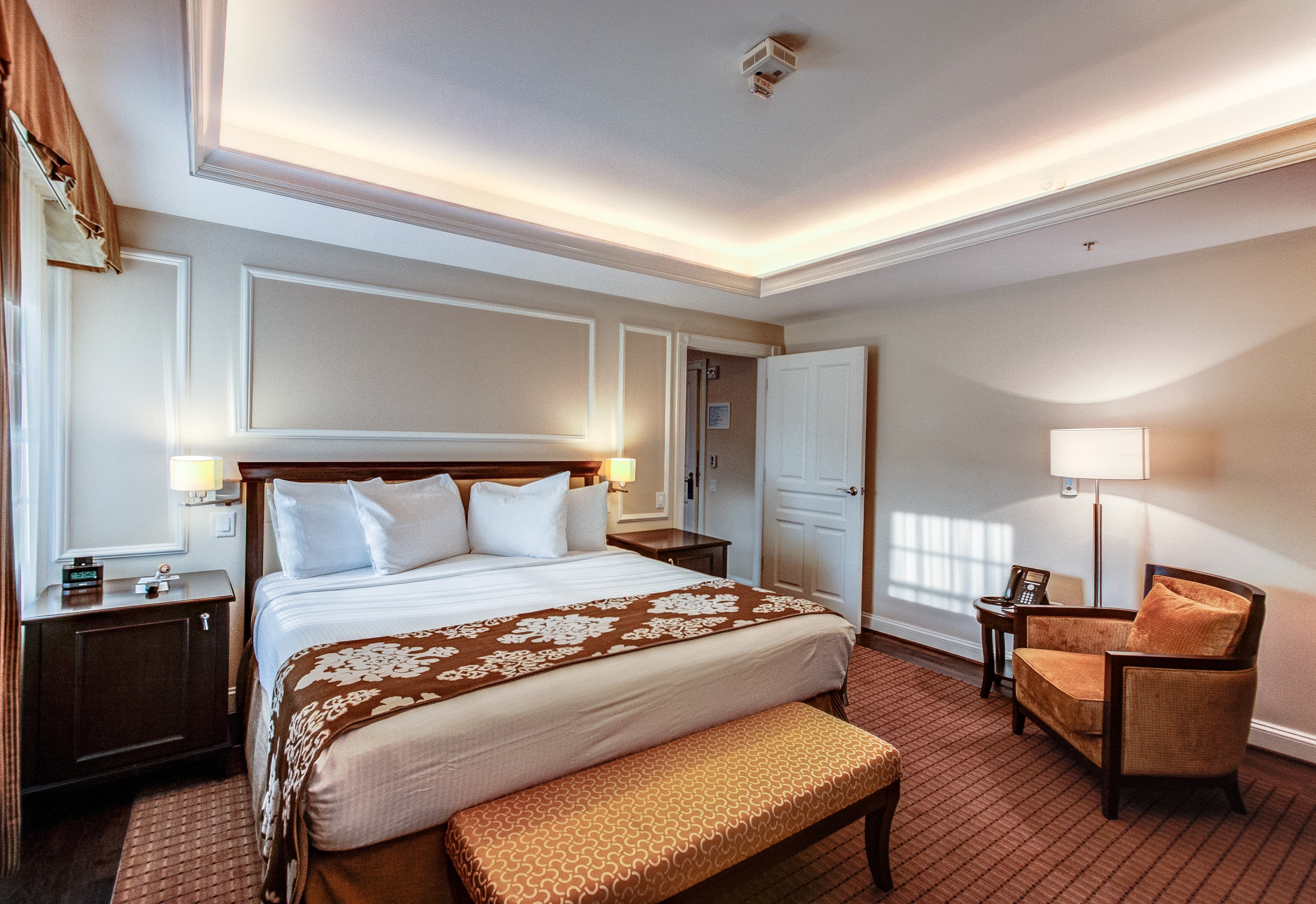 University Club - Image 6