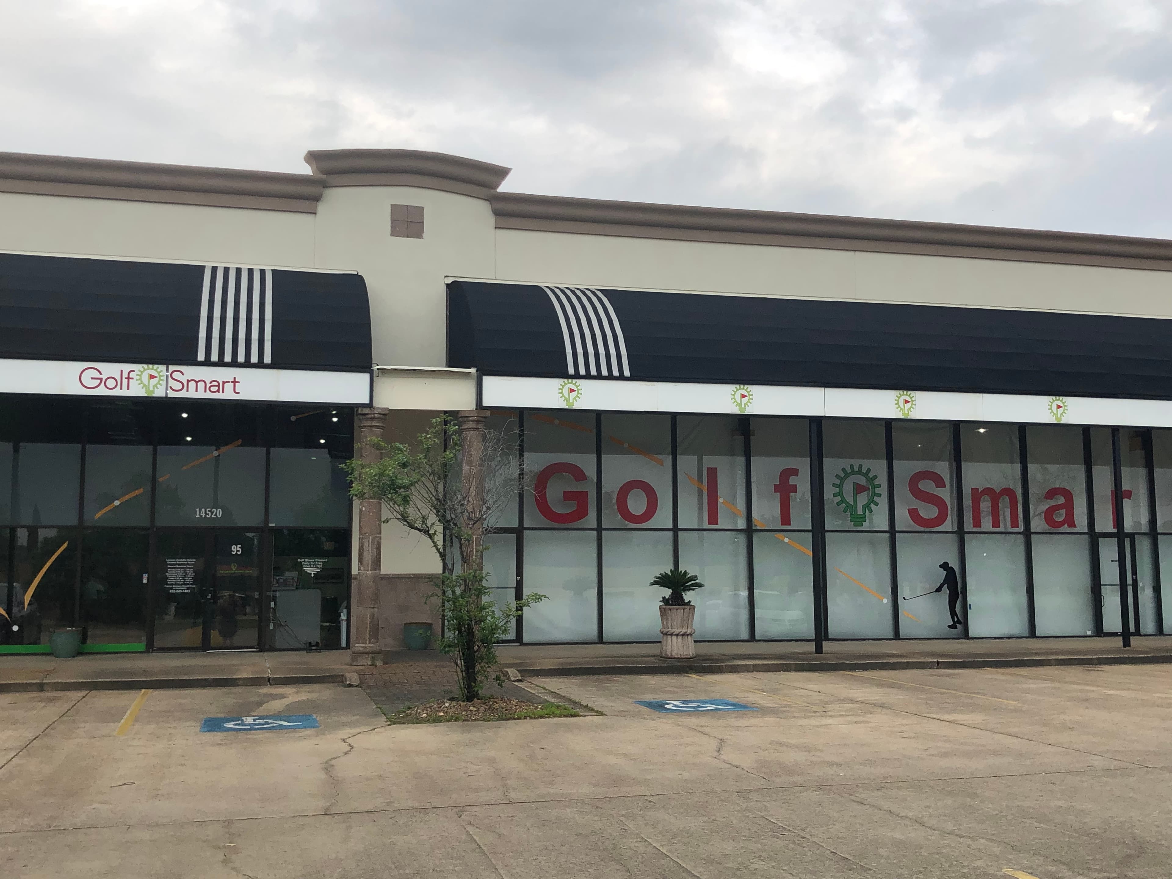 GolfSmart - Indoor Golf Training and Practice Facility - Image 3