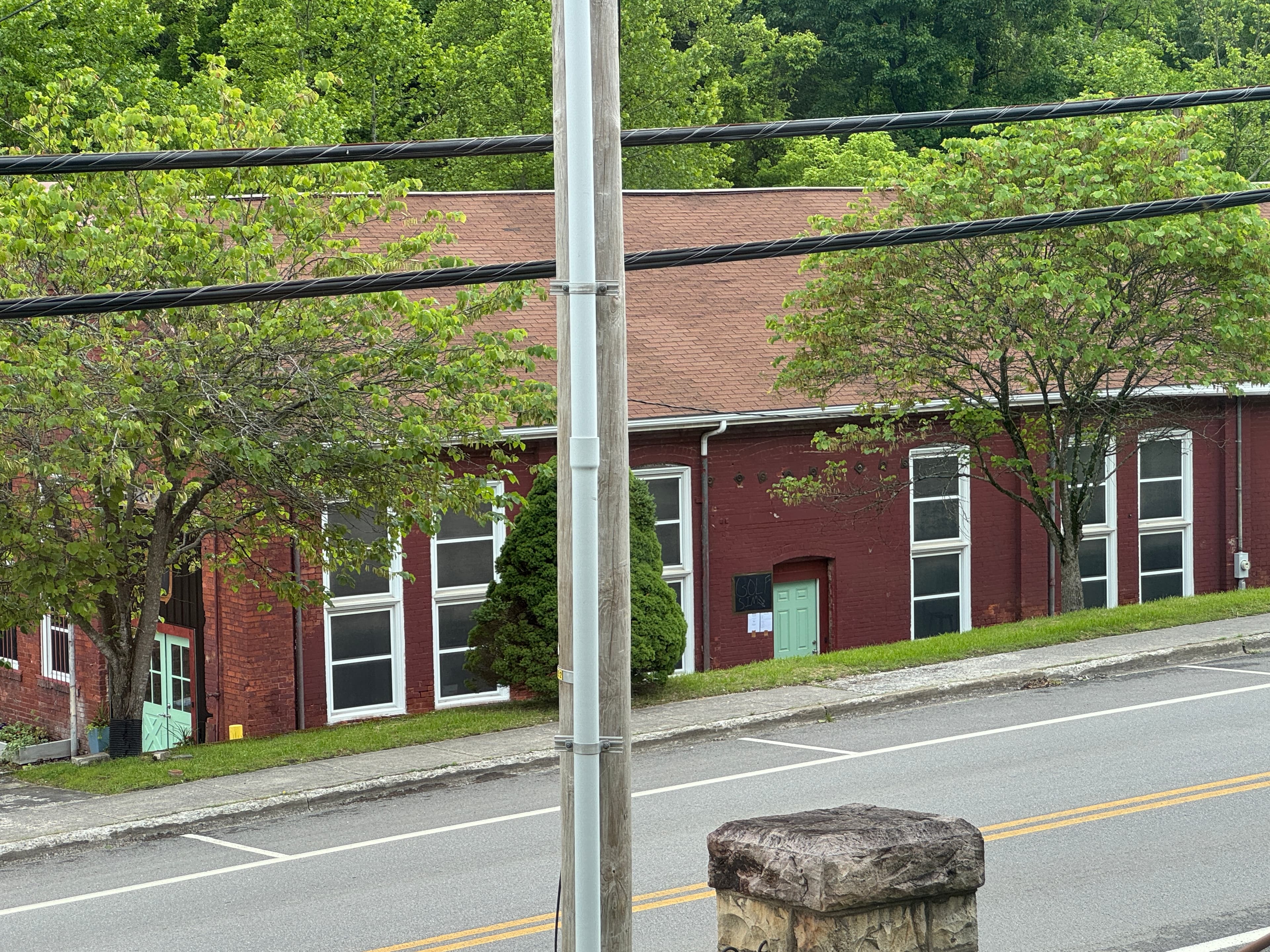 The Ugly Swing GOLF SIMULATOR - Image 3