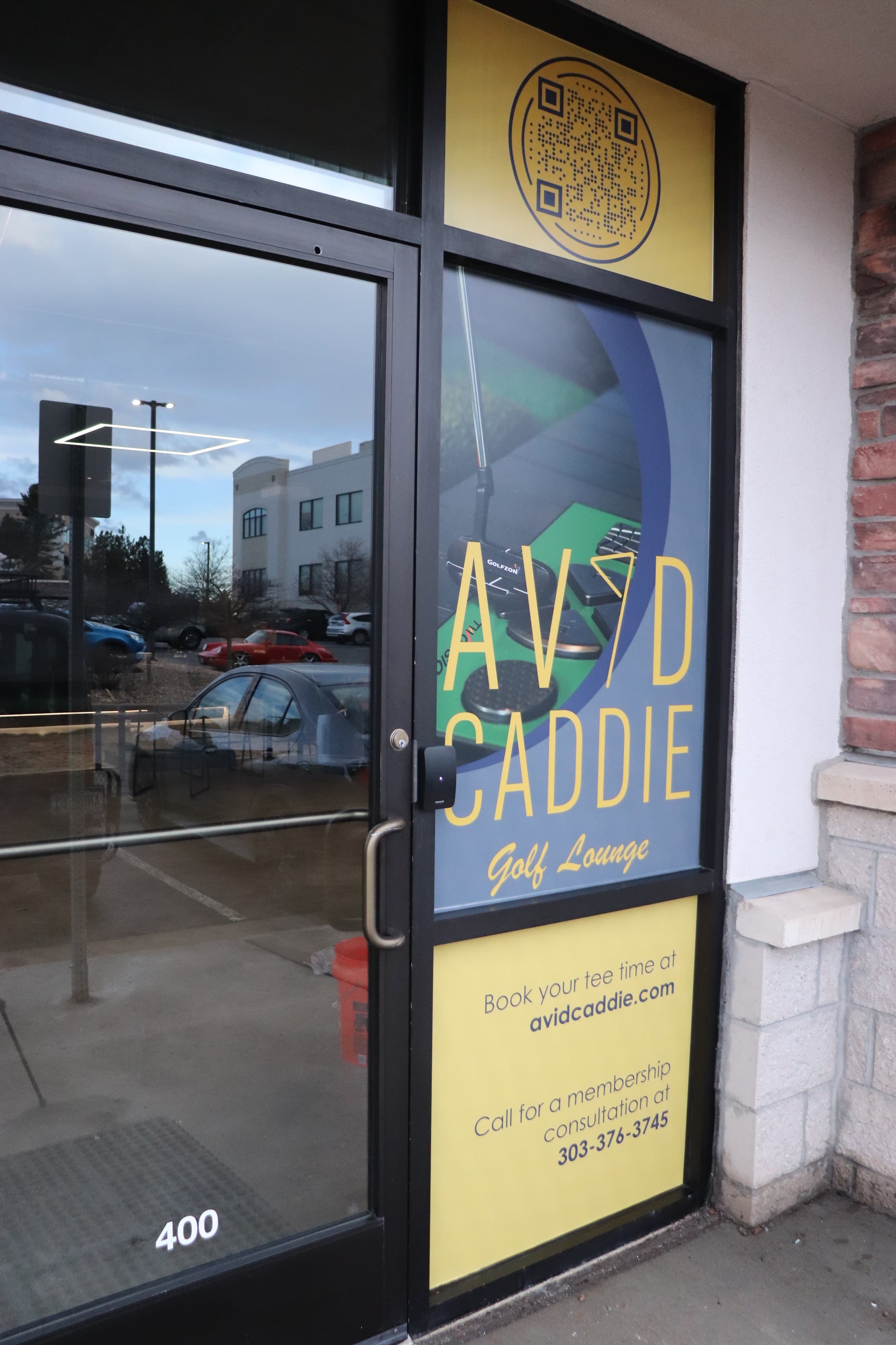 Avid Caddie Golf Lounge - Image 9