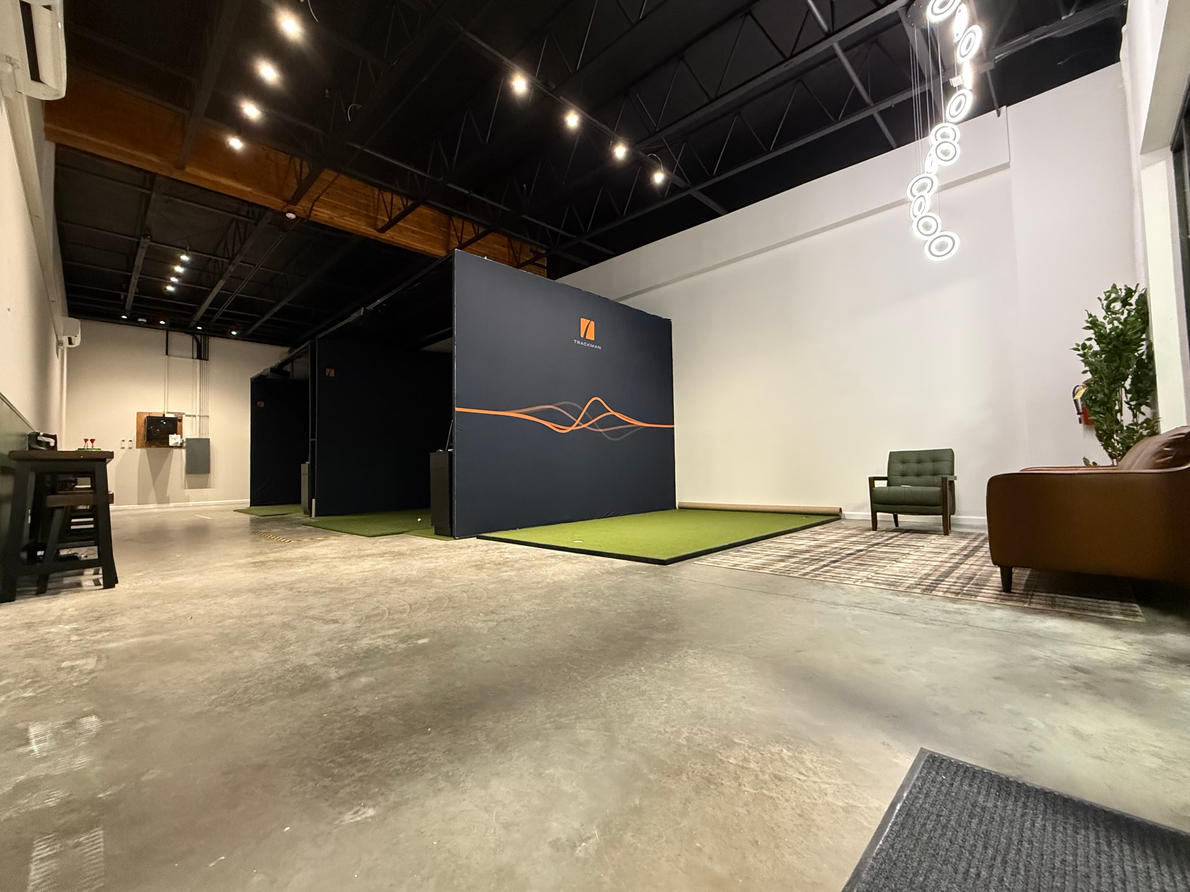 Salmon Creek Indoor Golf Club - Image 6