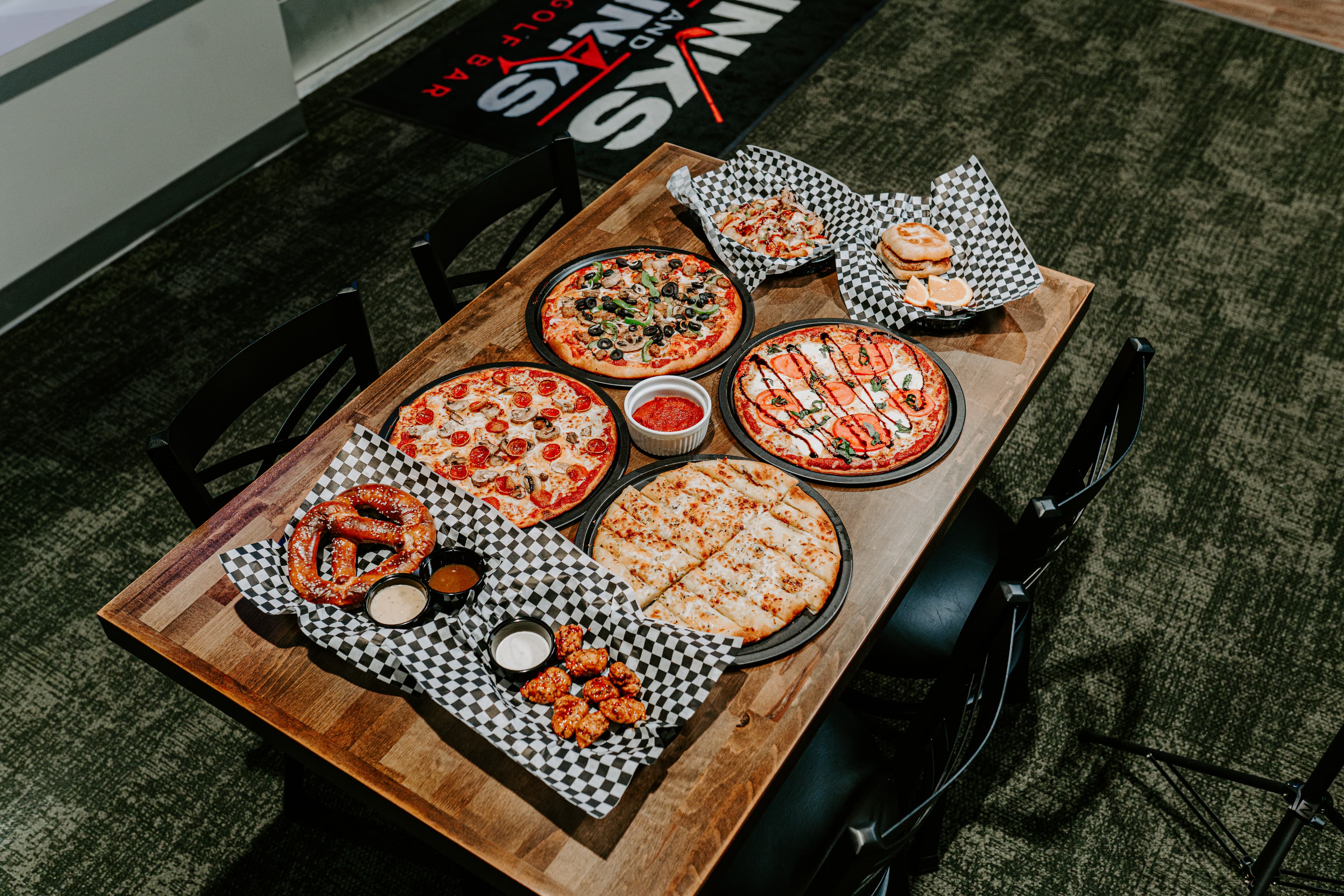 Links and Drinks Indoor Golf and Sports Bar - Image 3