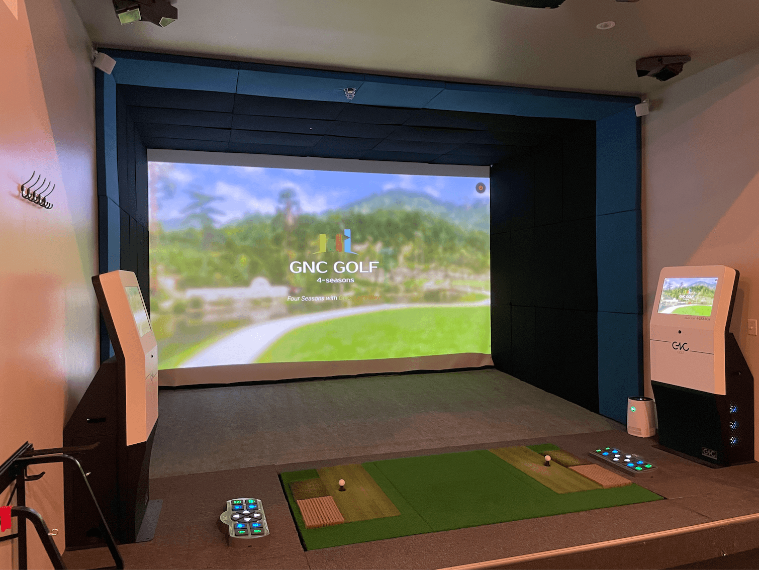 4 Seasons Golf - Image 1