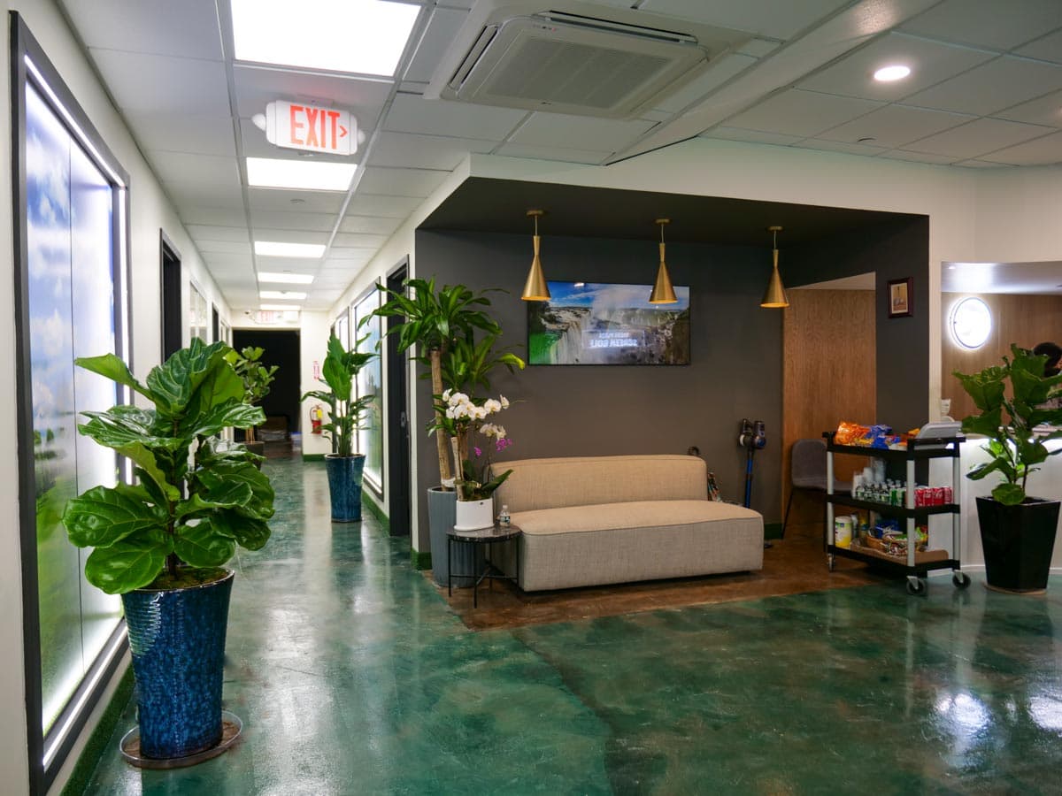 Rodeo Plaza Screen Golf - Image 5