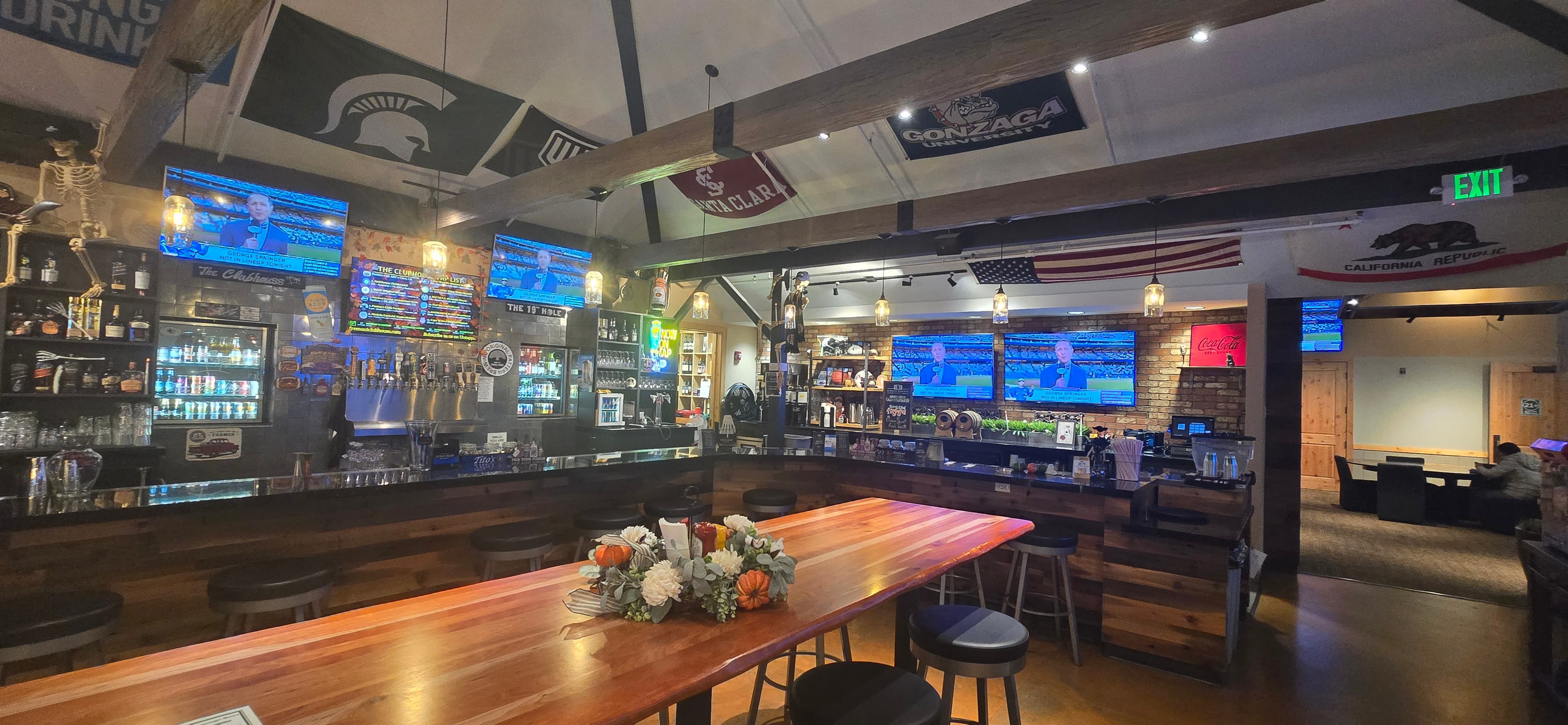 The Fremont Clubhouse Sportsbar, Golf Club, and Event Center - Image 9