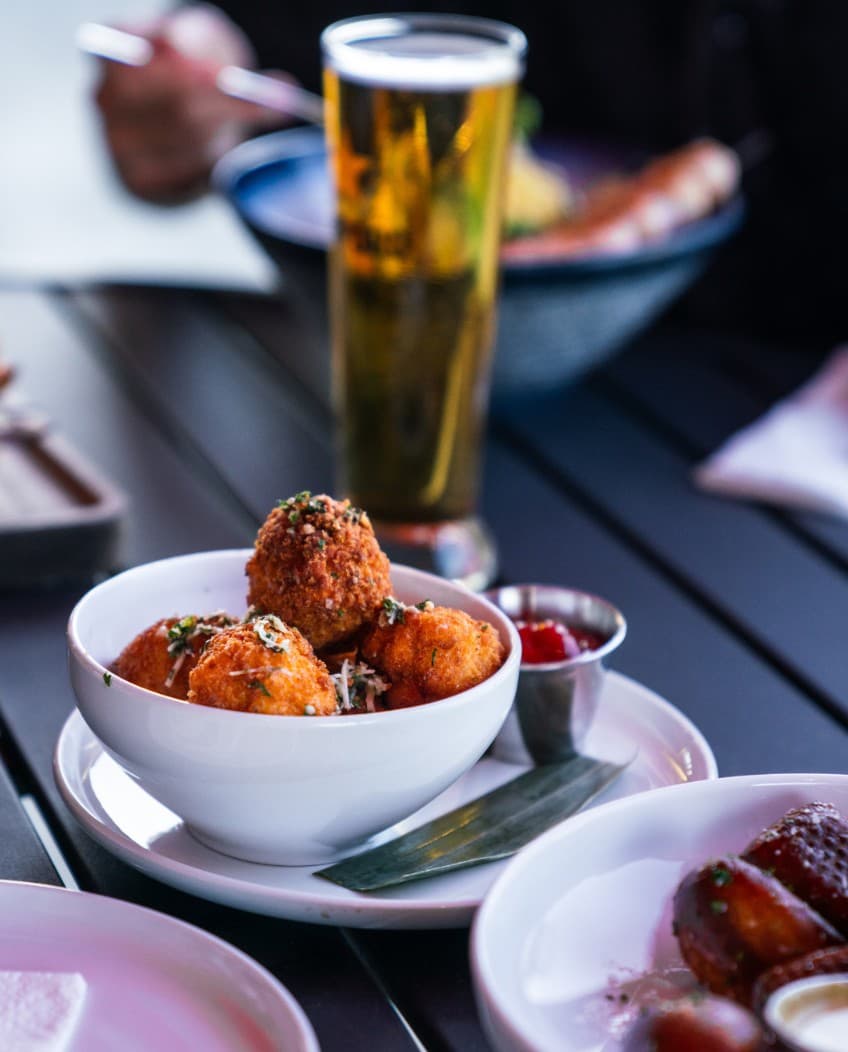 Blue Heron Bar and Grill at Pitt Meadows Golf Club - Image 8