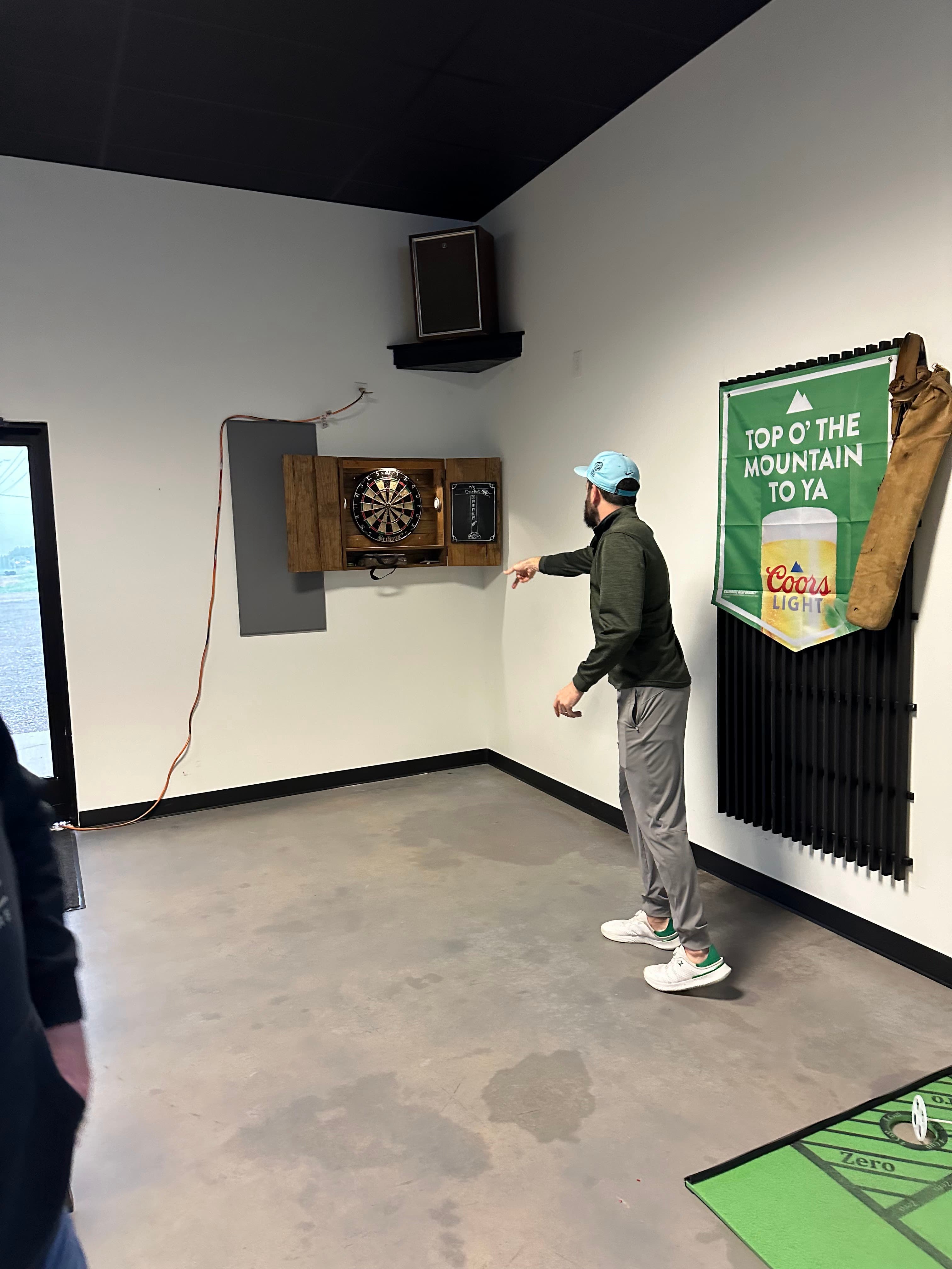 Mulligans Indoor Golf - Image 3