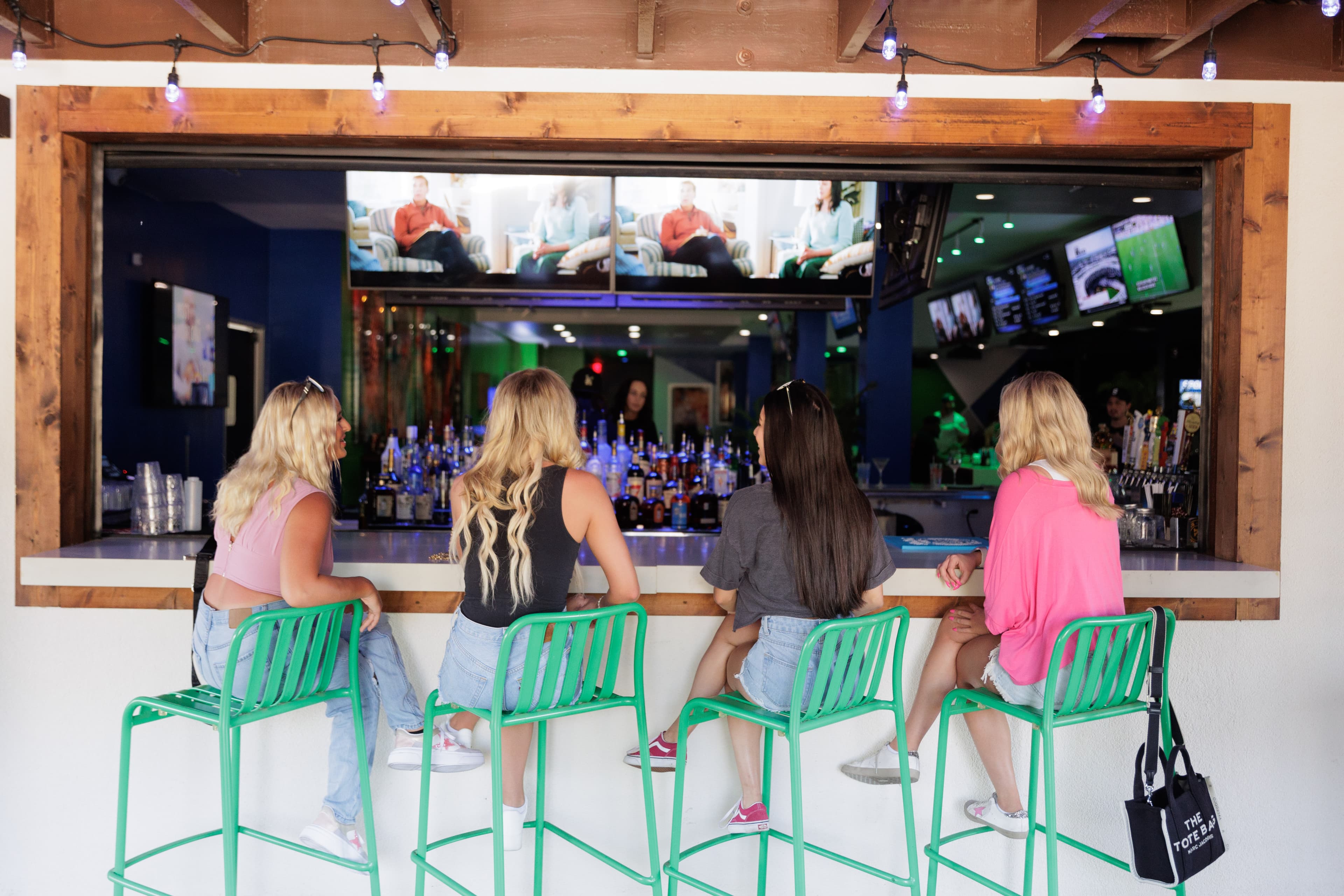 Crush It! Sports Lounge - Image 9