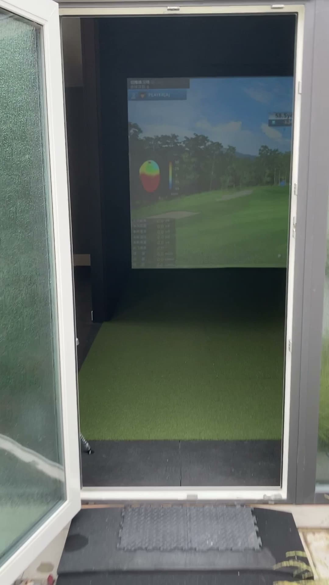 RG Golf Simulator Showroom 如歌高尔夫模拟器北美 - Image 10