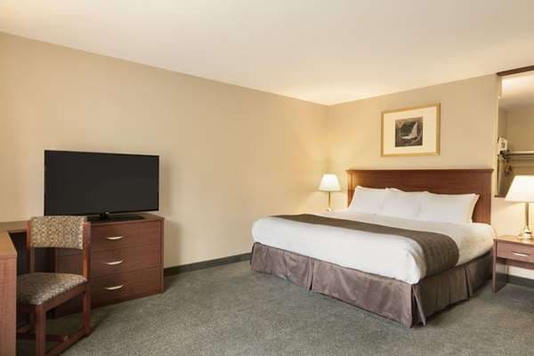 Days Inn by Wyndham Thunder Bay North - Image 10