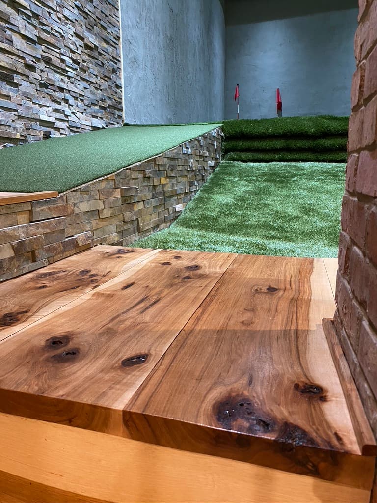 The Cabin A Private Virtual Golf Club - Image 6