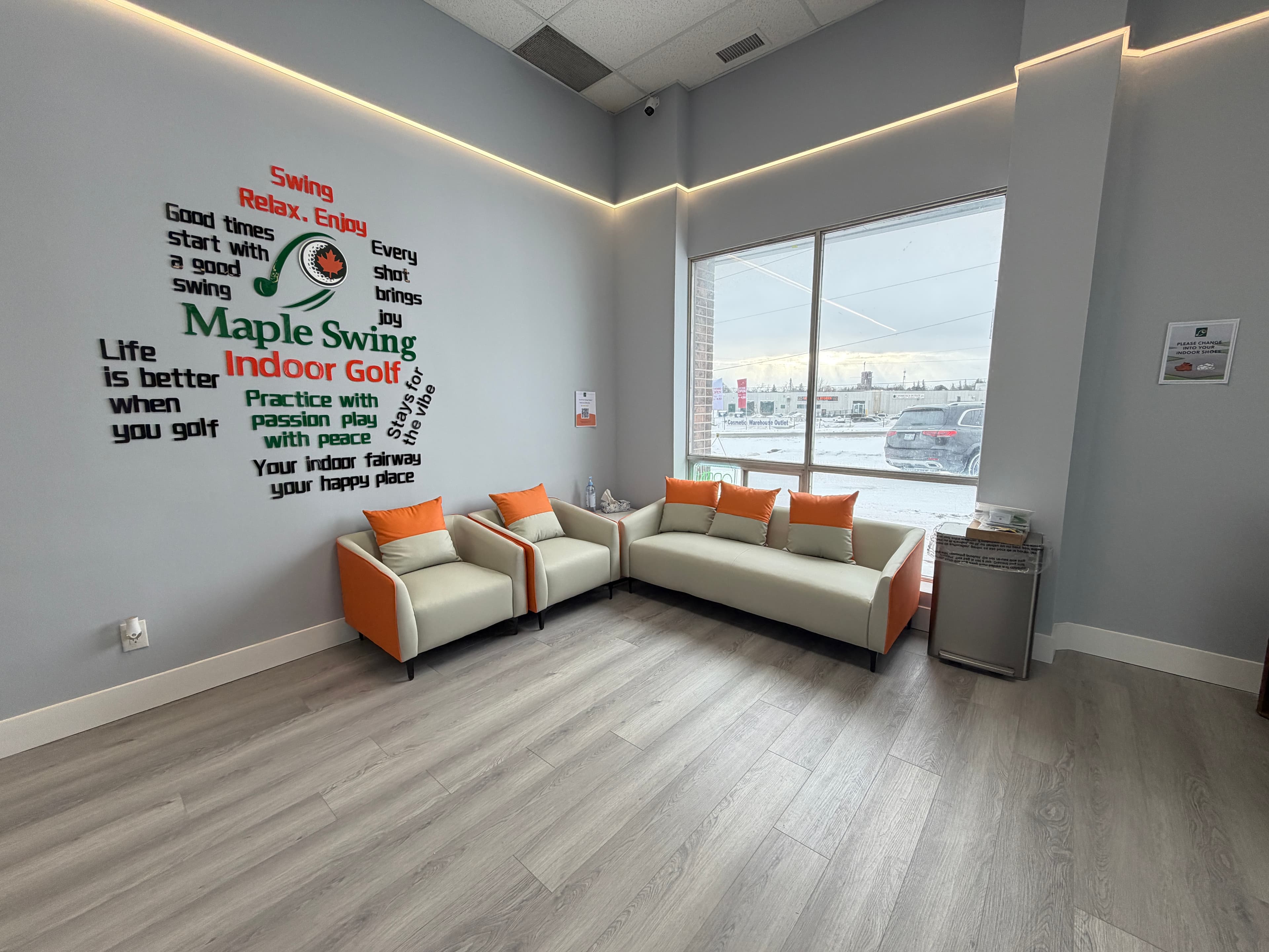 MapleSwing Indoor Golf - Image 4