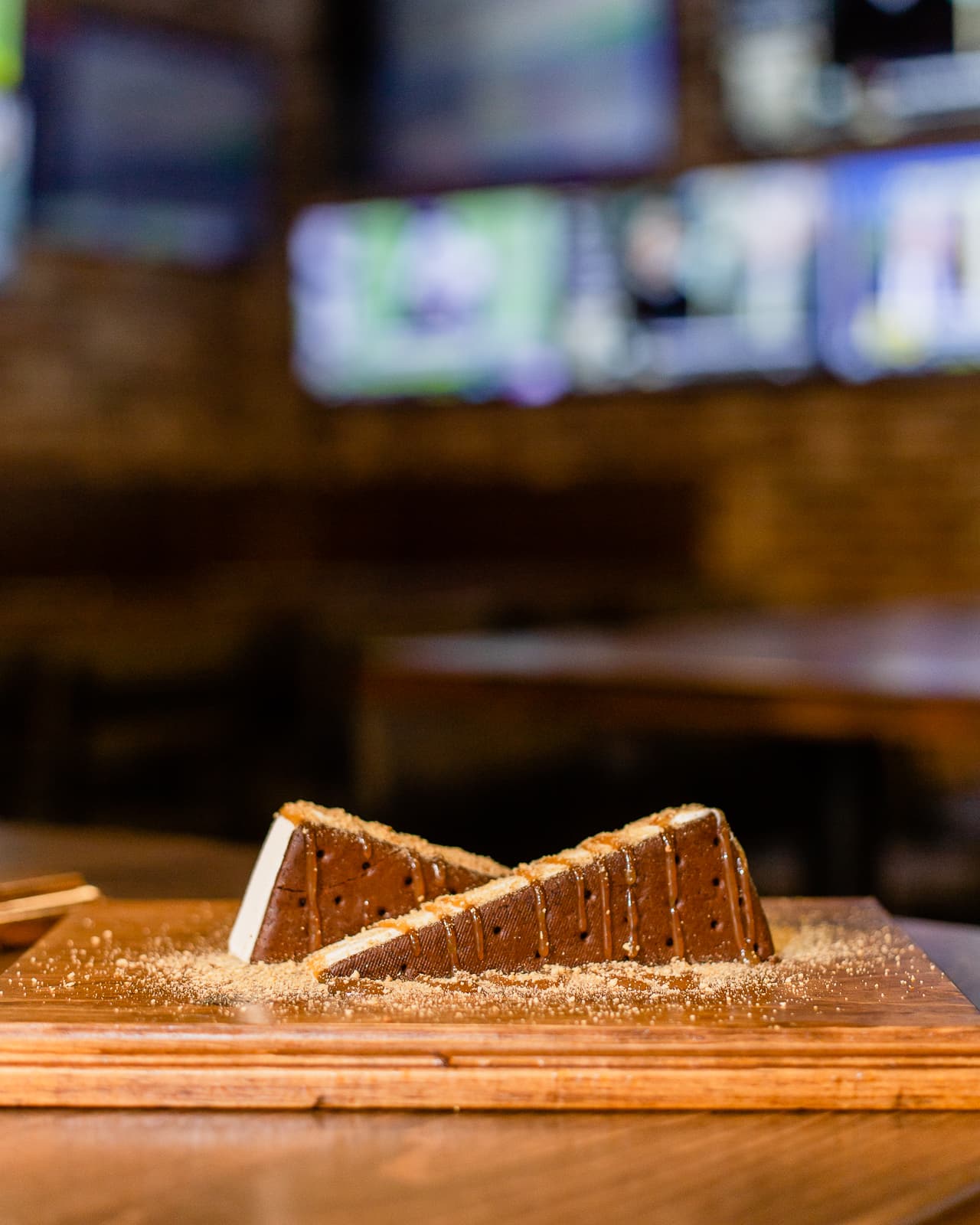 Happy's Sports Lounge - Image 10