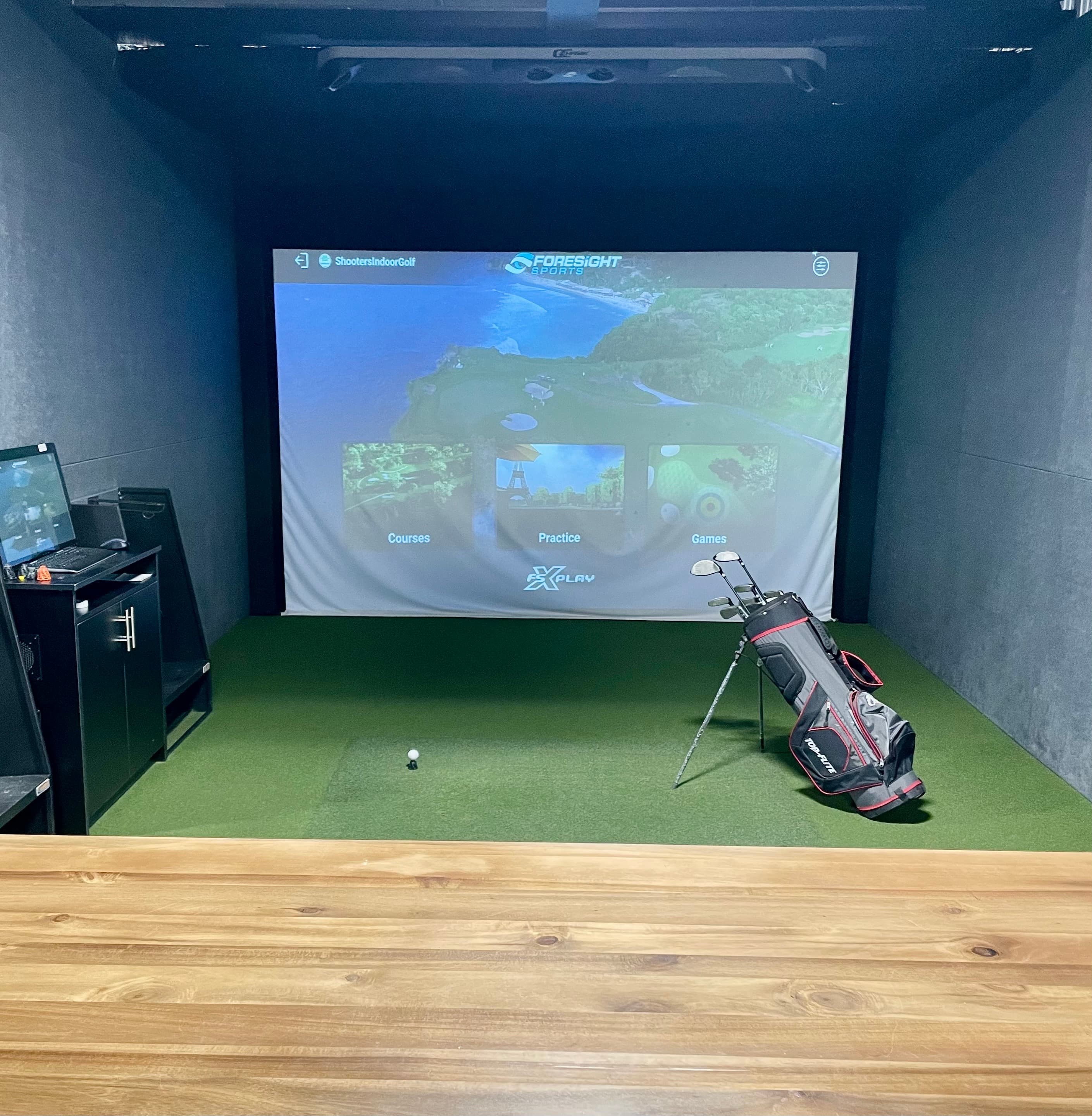Shooters Indoor Golf - Image 6