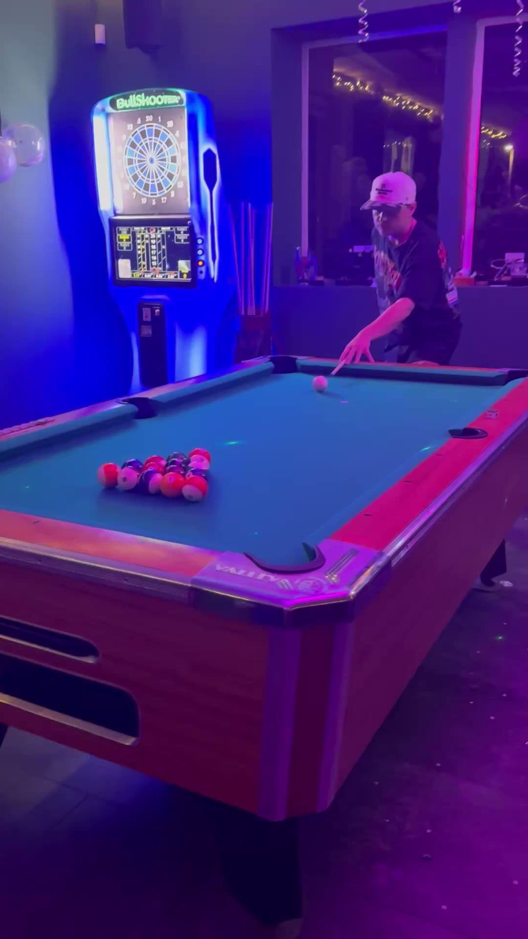 Green Room Sports Lounge - Image 6