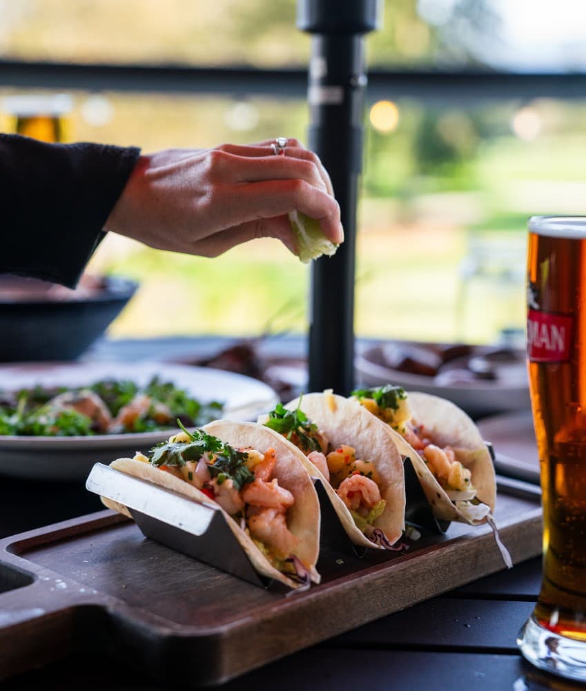 Blue Heron Bar and Grill at Pitt Meadows Golf Club - Image 7