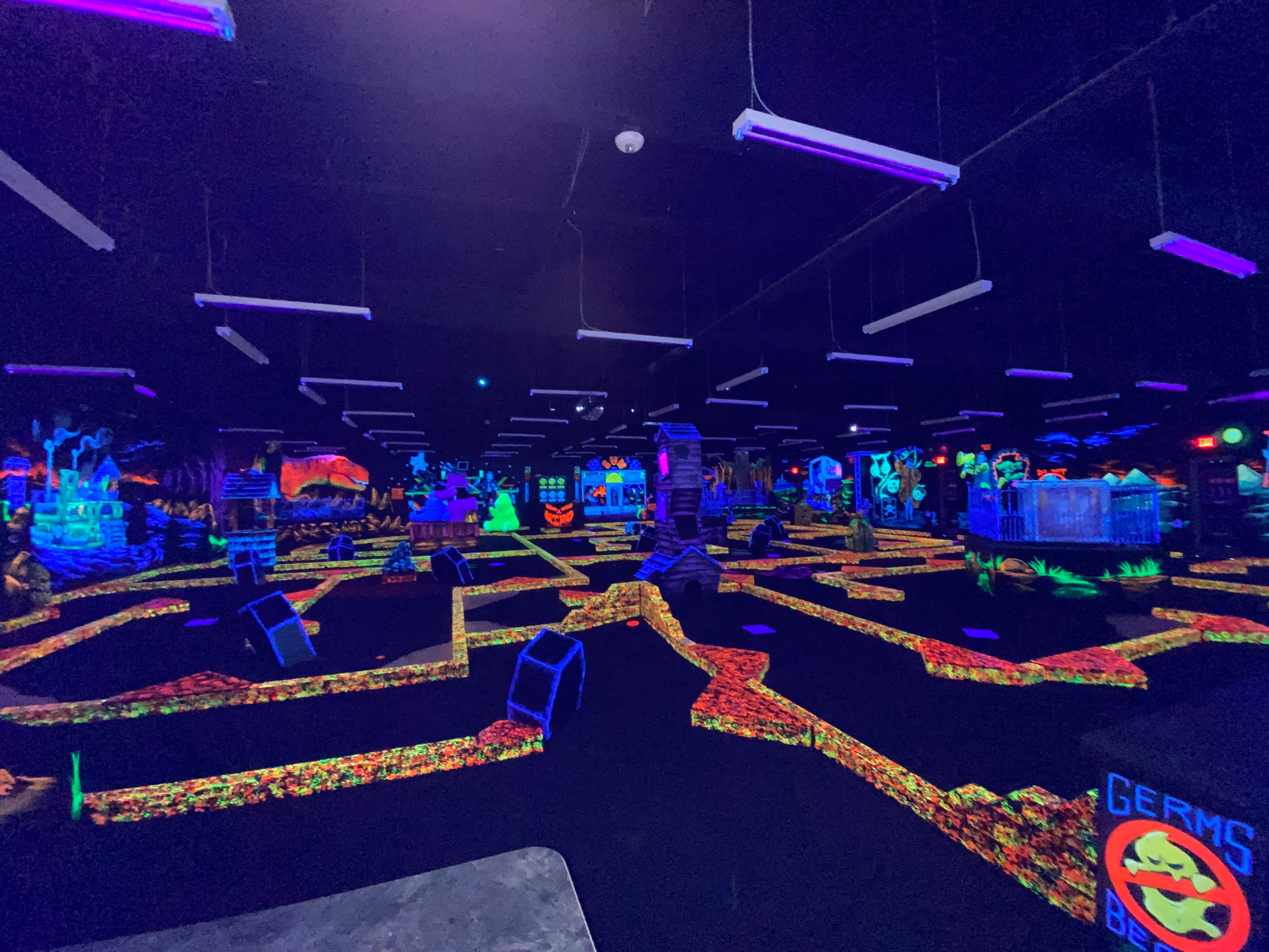 Monster Mini Golf Cordova - Image 8