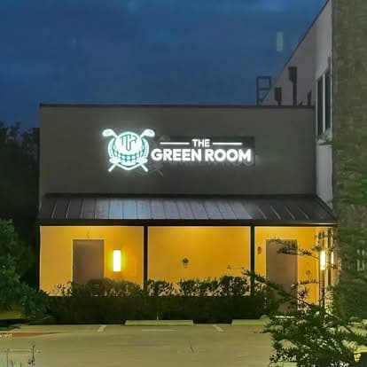 The Green Room - Image 10