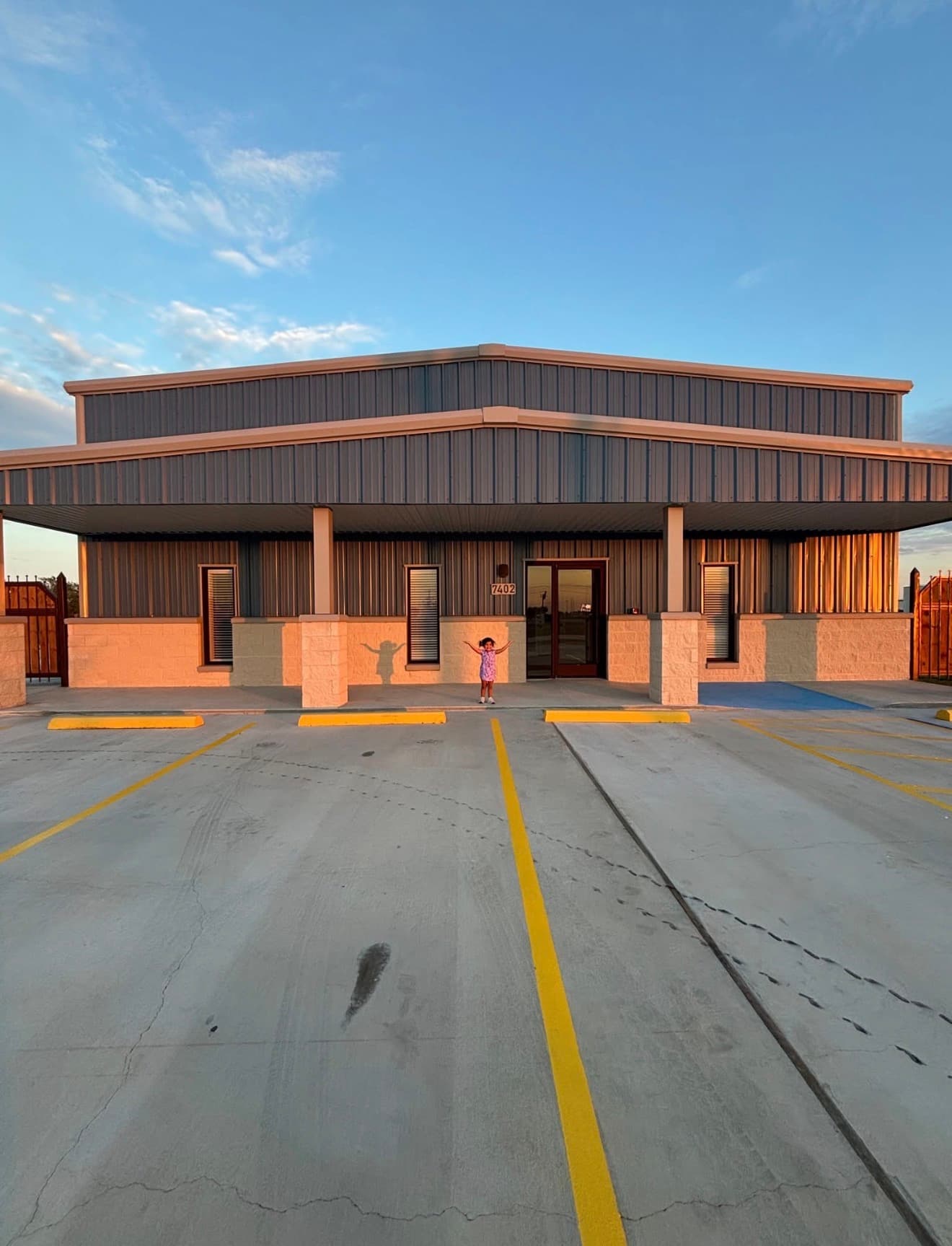 Birdie Bays Indoor Golf Simulators - Image 1