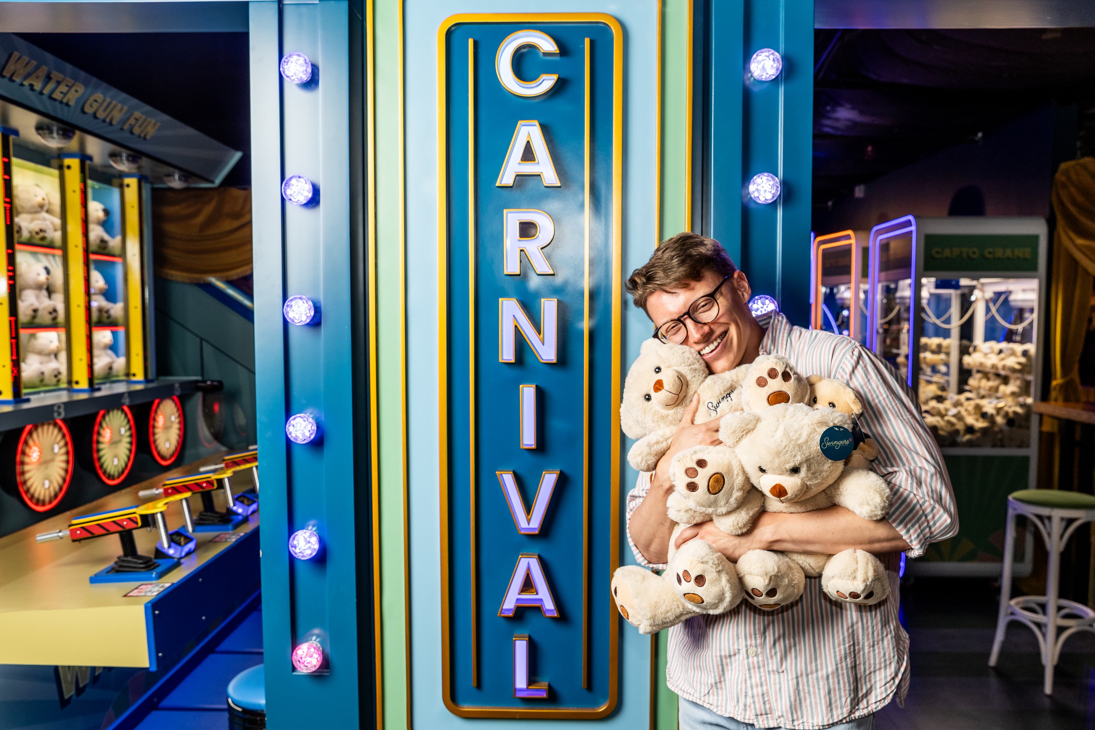 Swingers Back Bay - Image 1