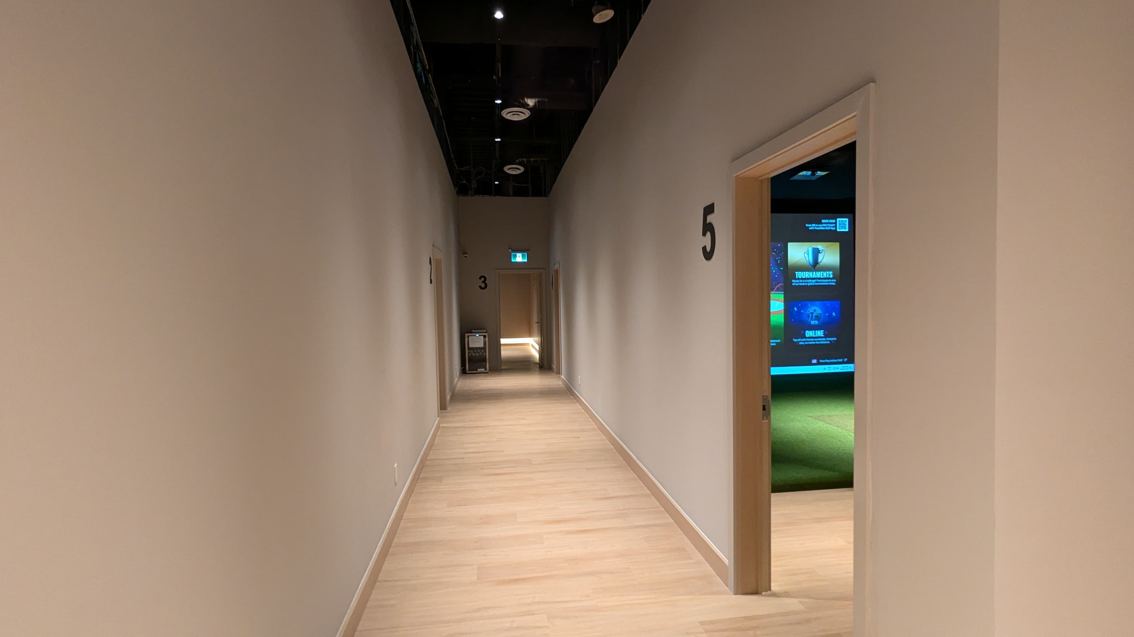 Foreplay Indoor Golf - Image 5