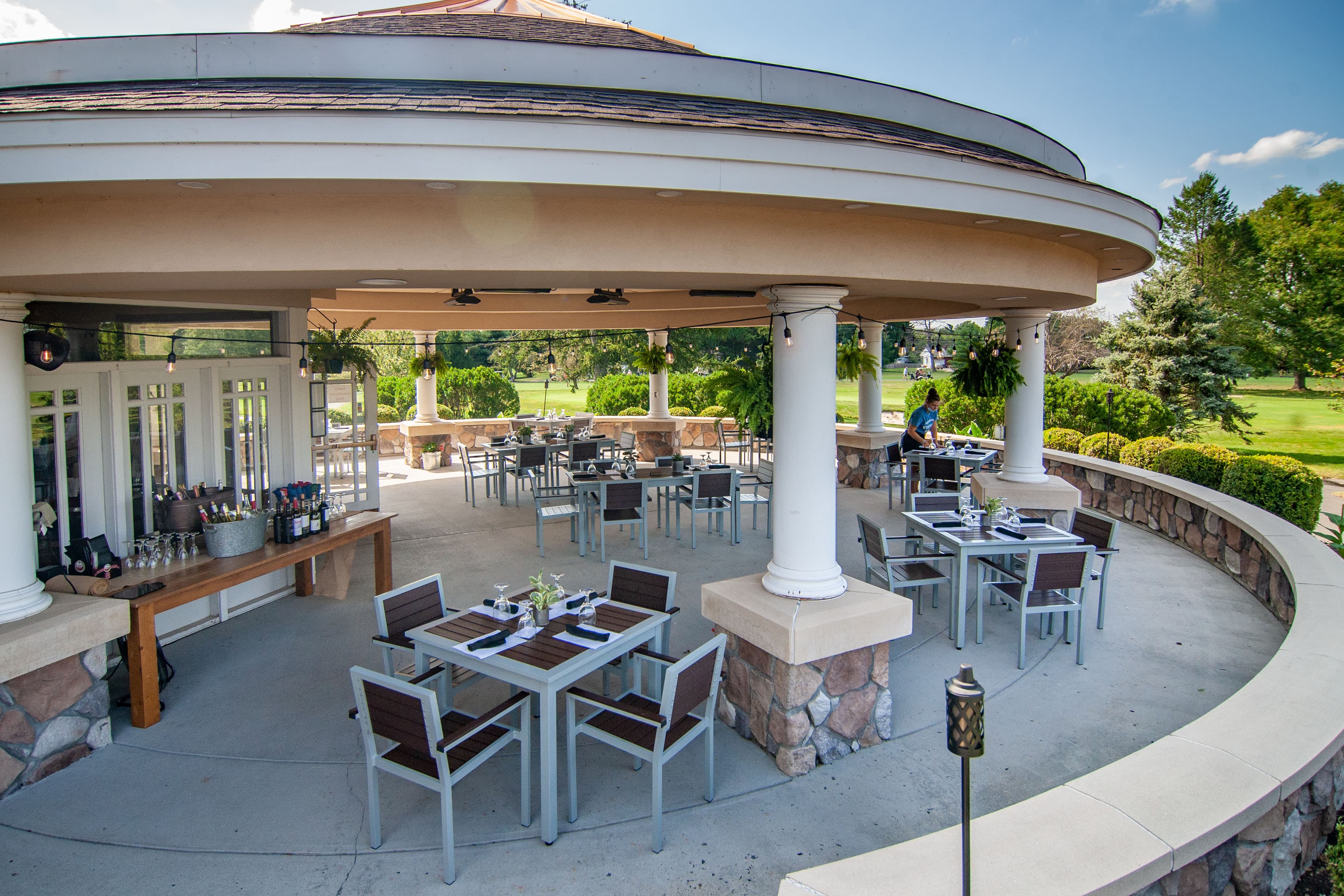 The Patio at Mountain View - Image 4