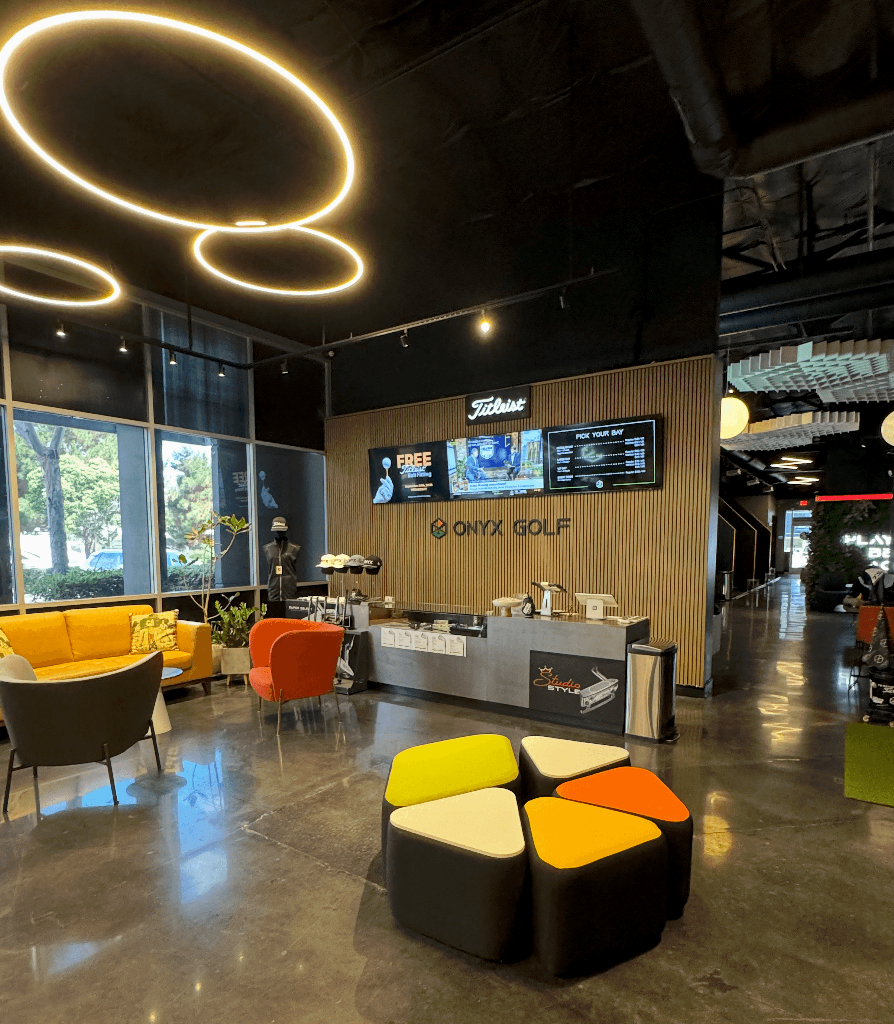 Onyx Indoor Golf & Cafe - Image 3