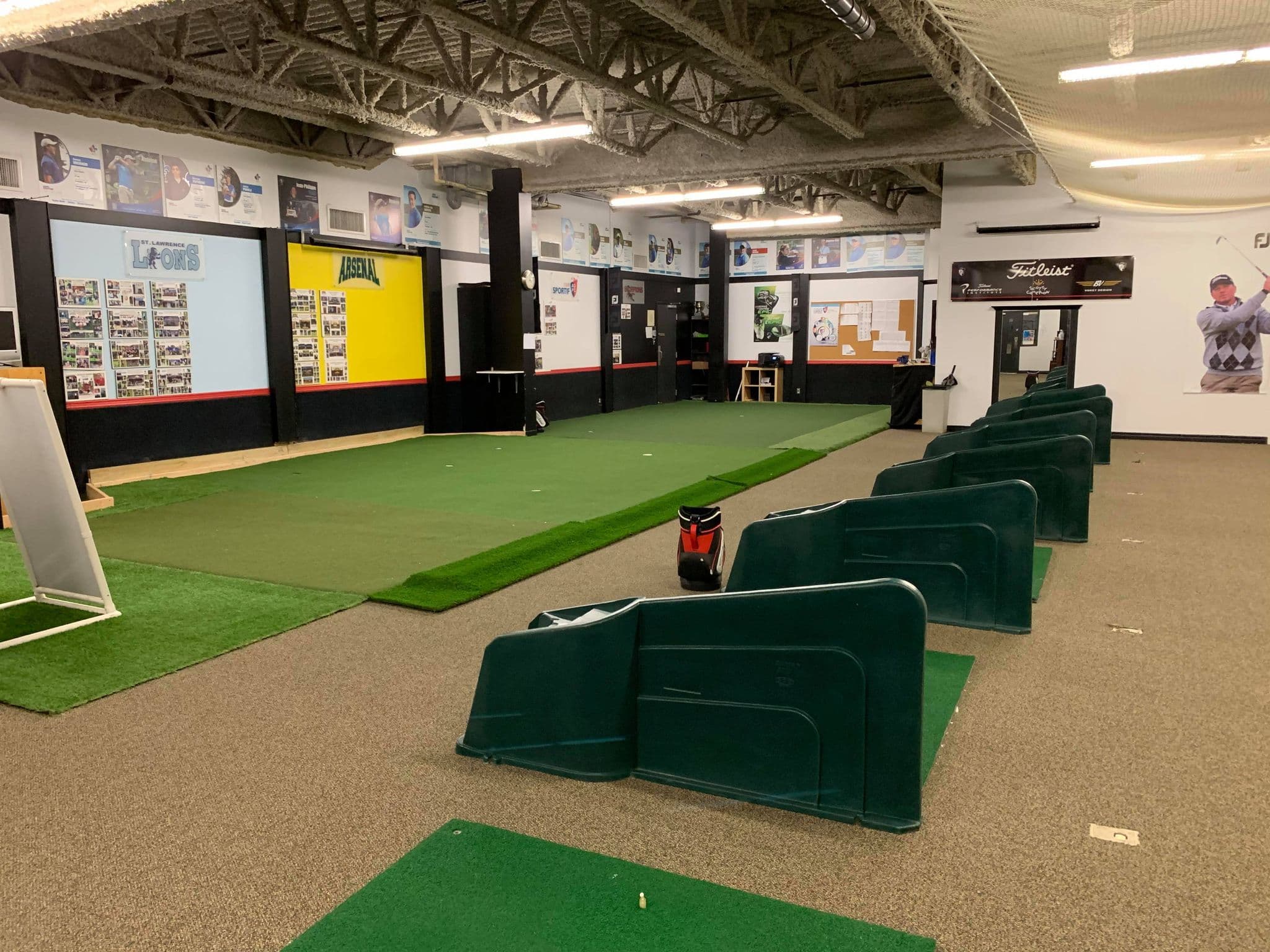 Academy De Golf Fred Colgan - Image 5